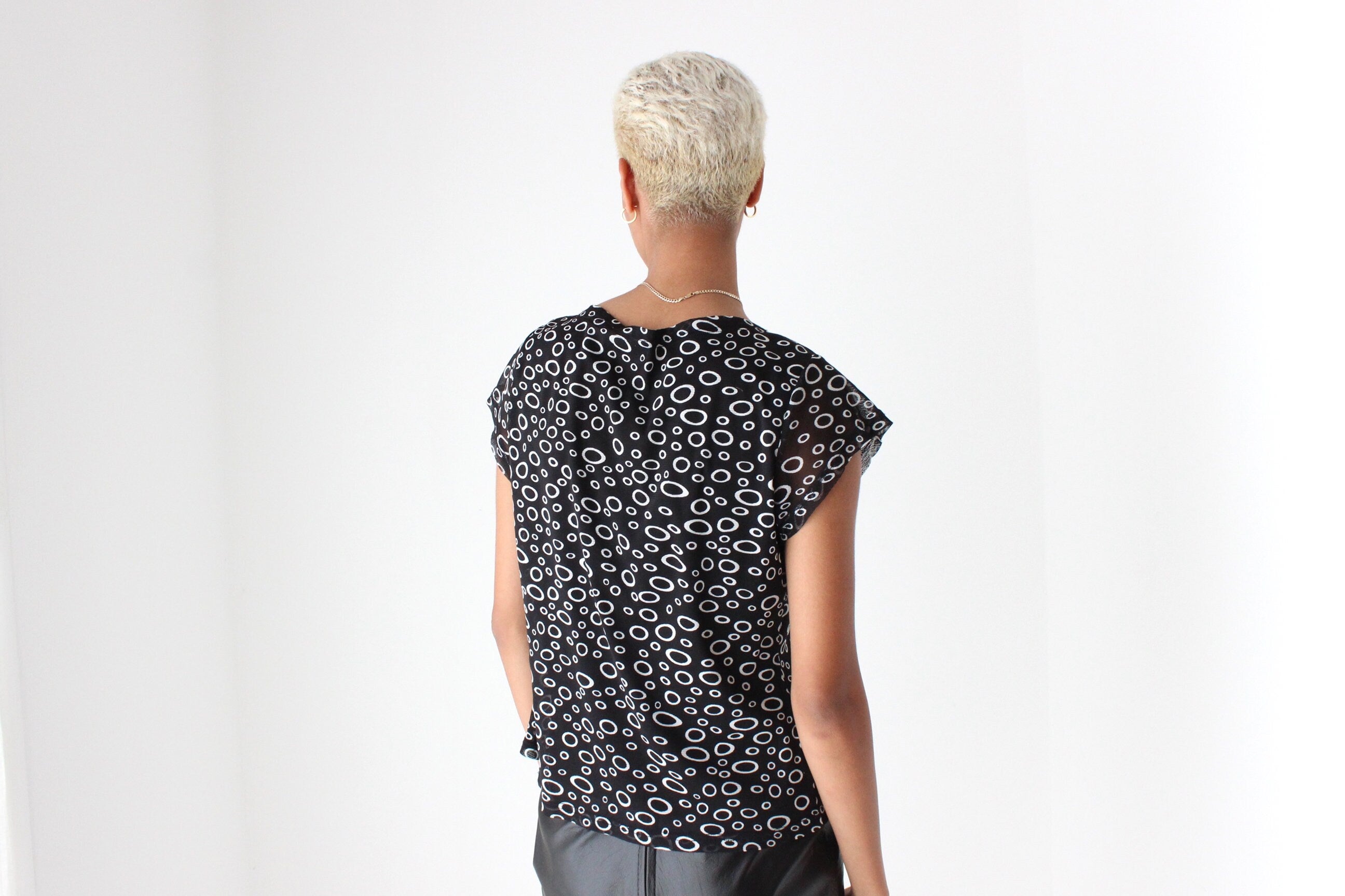 Y2K Abstract Mesh Circle Print Tee