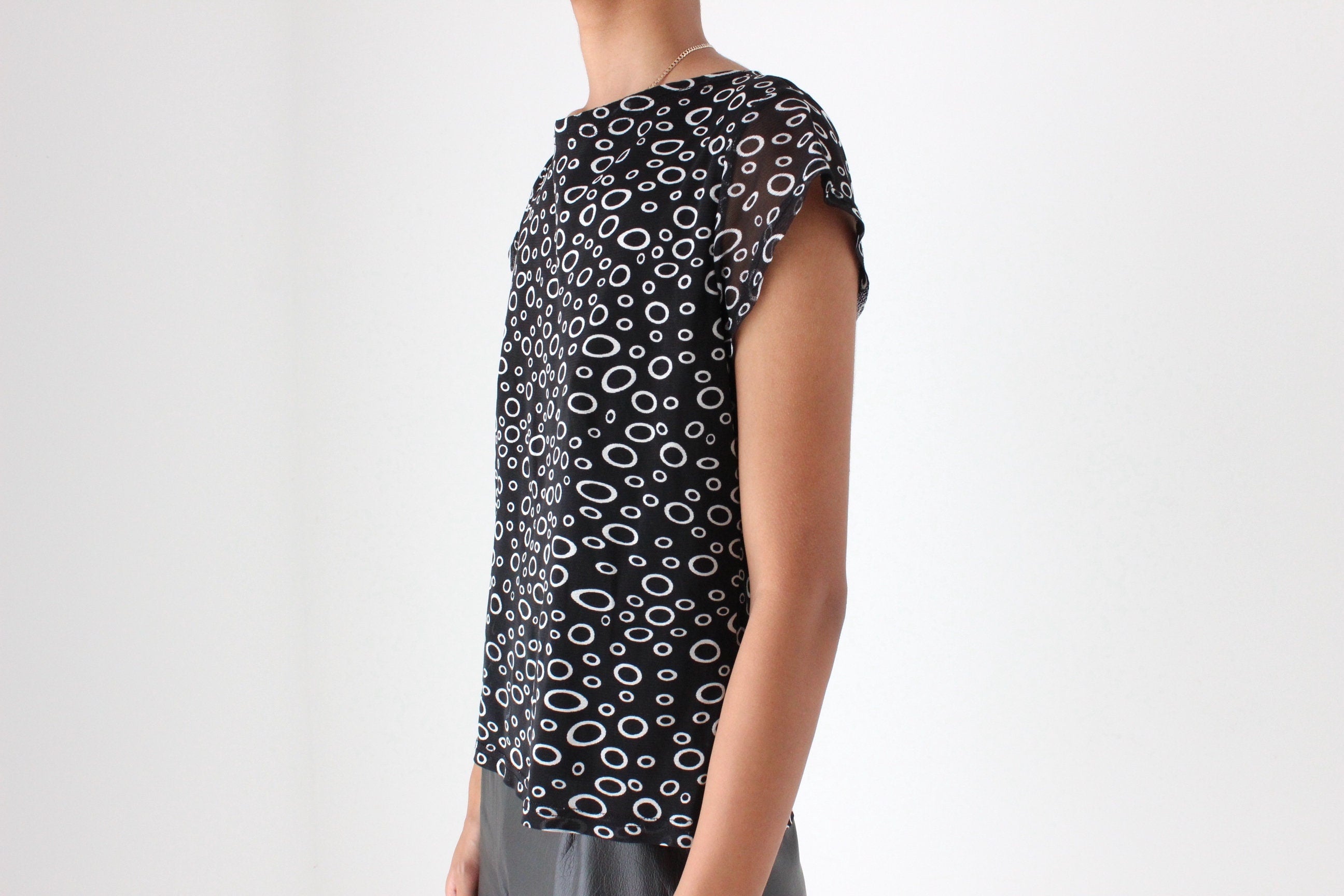 Y2K Abstract Mesh Circle Print Tee