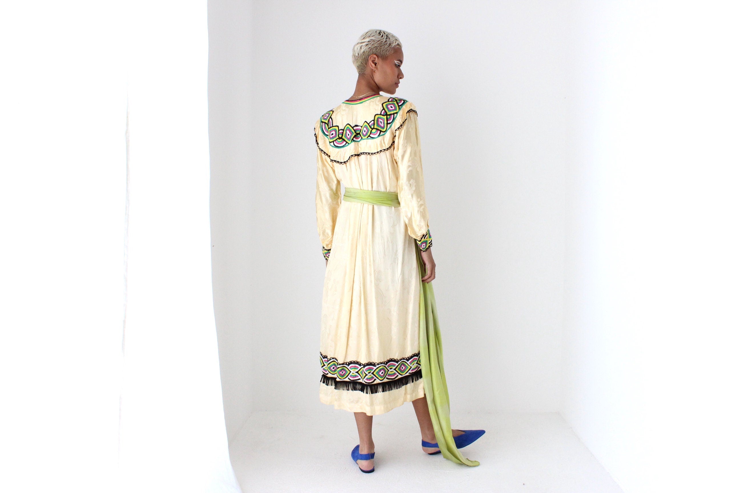 90s Peachy Jacquard Smock w/ Embroidery & Ruffles