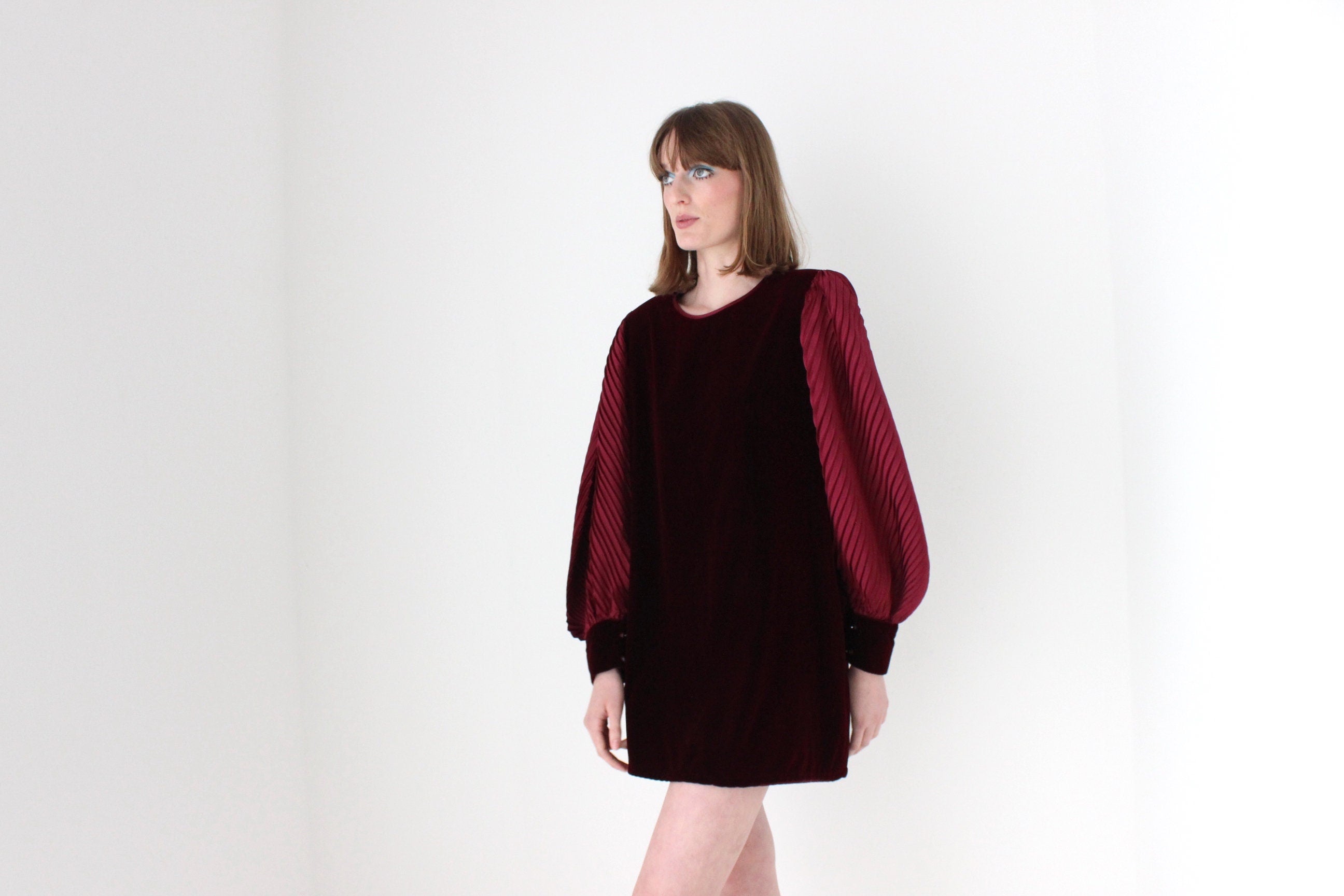 Divine 80s Velvet & Voluminous Pleated Sleeve Mini