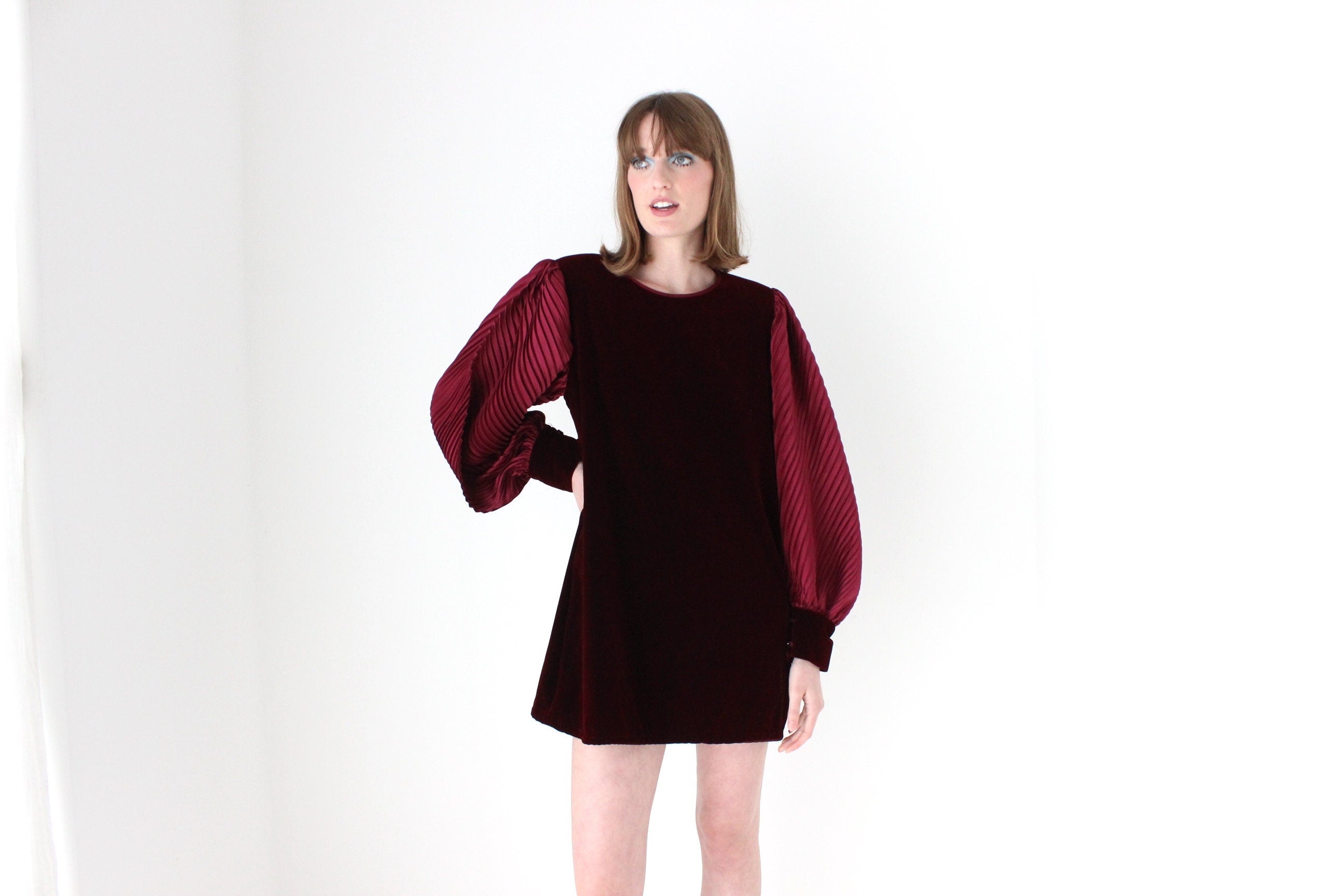 Divine 80s Velvet & Voluminous Pleated Sleeve Mini