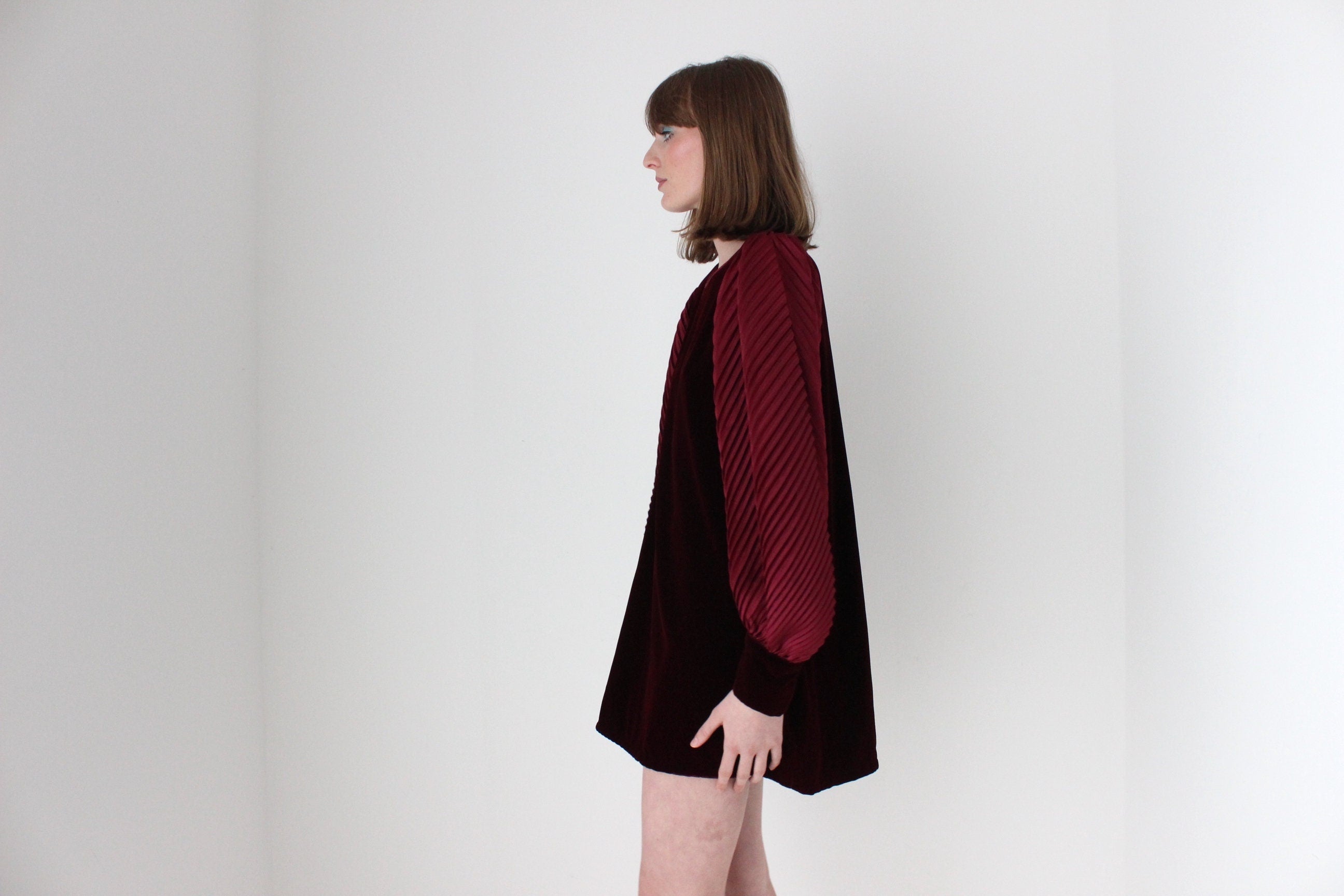 Divine 80s Velvet & Voluminous Pleated Sleeve Mini