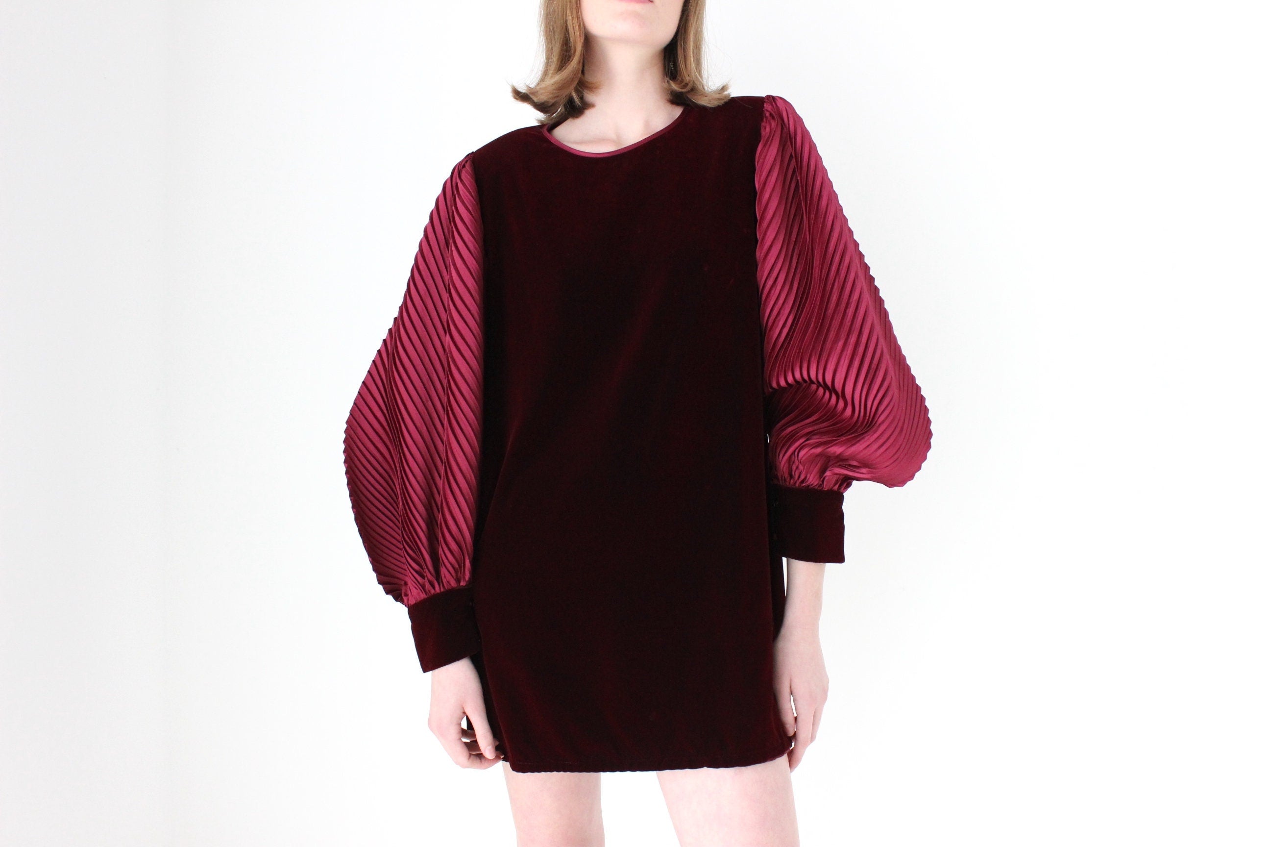 Divine 80s Velvet & Voluminous Pleated Sleeve Mini