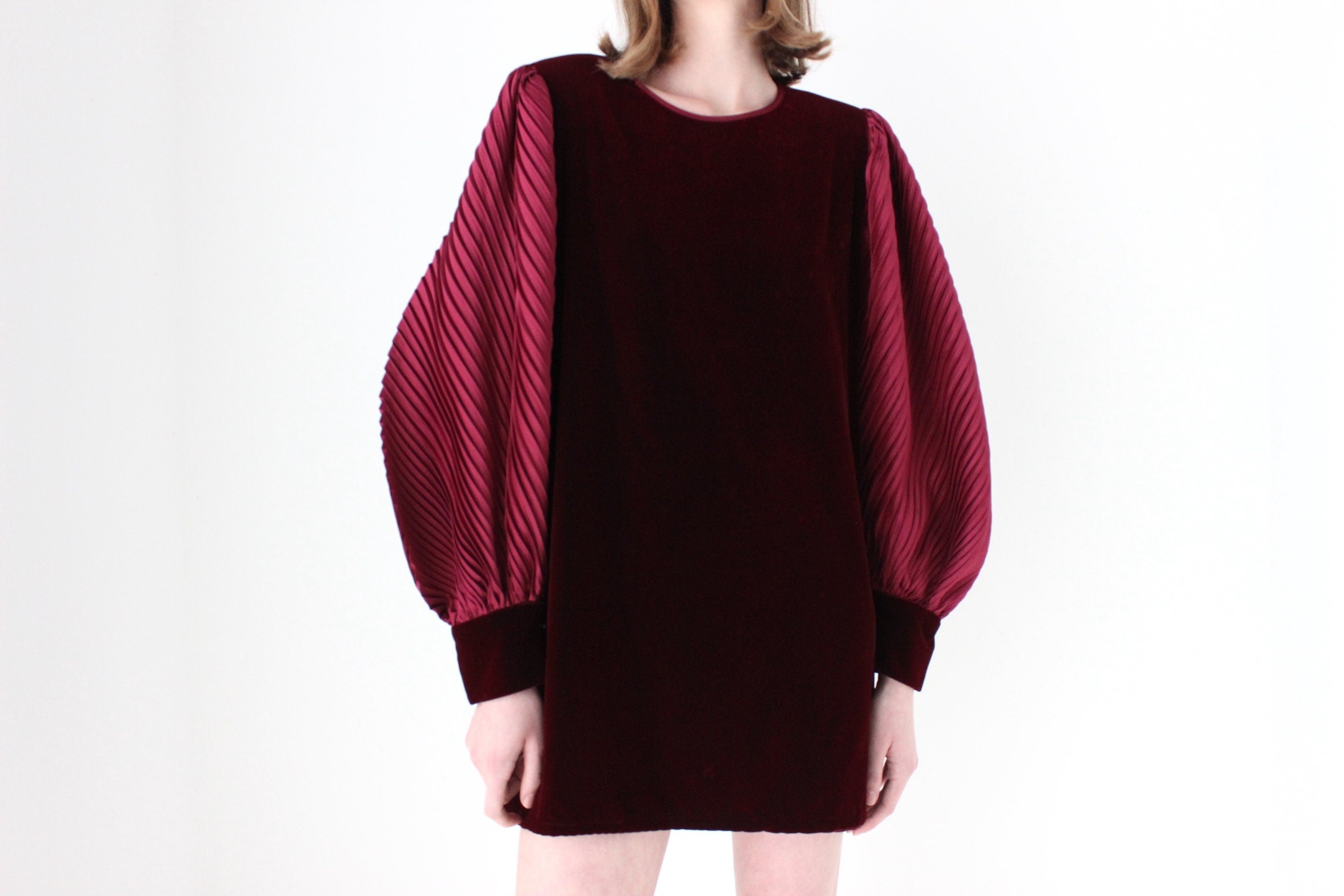 Divine 80s Velvet & Voluminous Pleated Sleeve Mini
