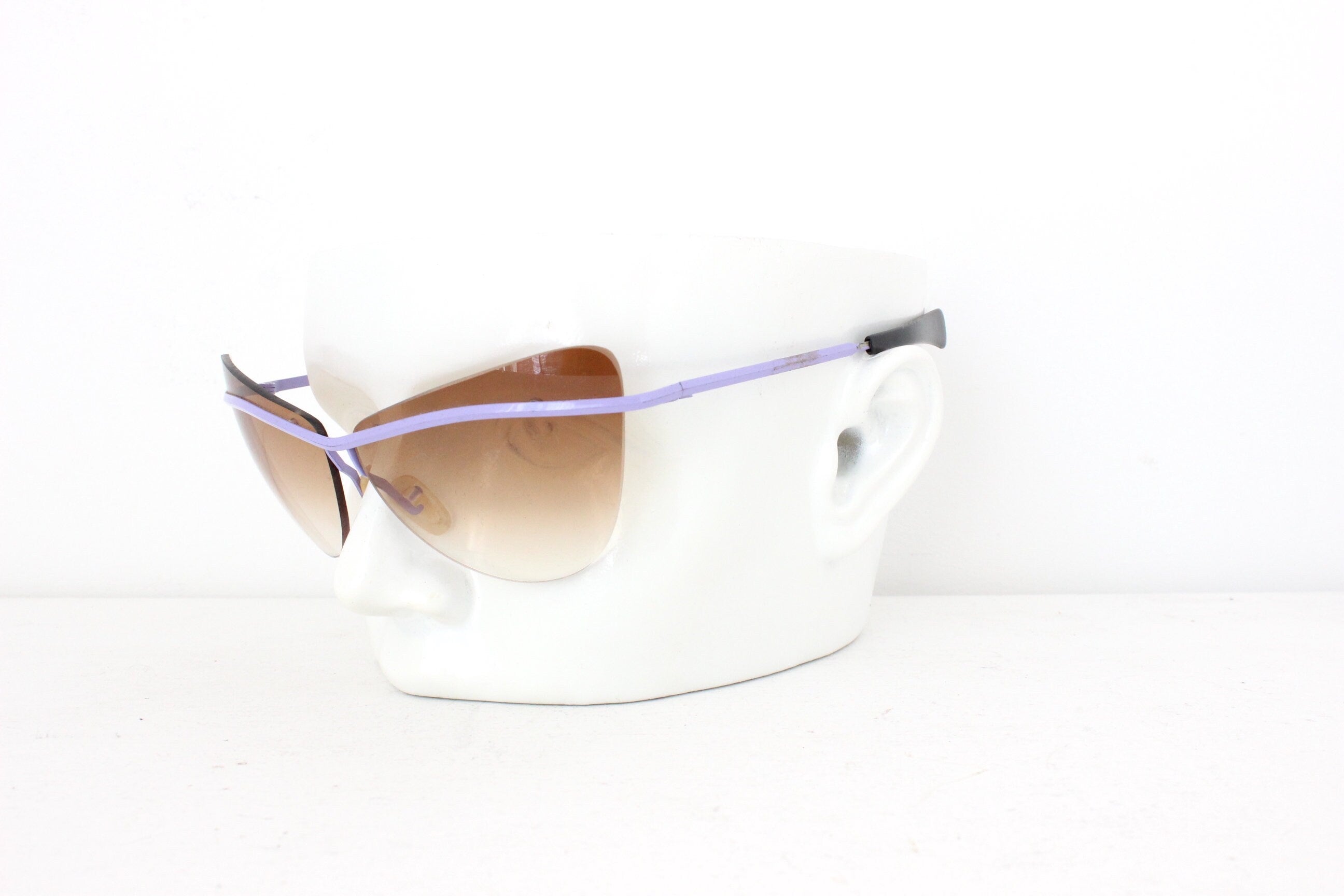 80s Frameless Cat Eyes w/ Pastel Purple Brow Bar