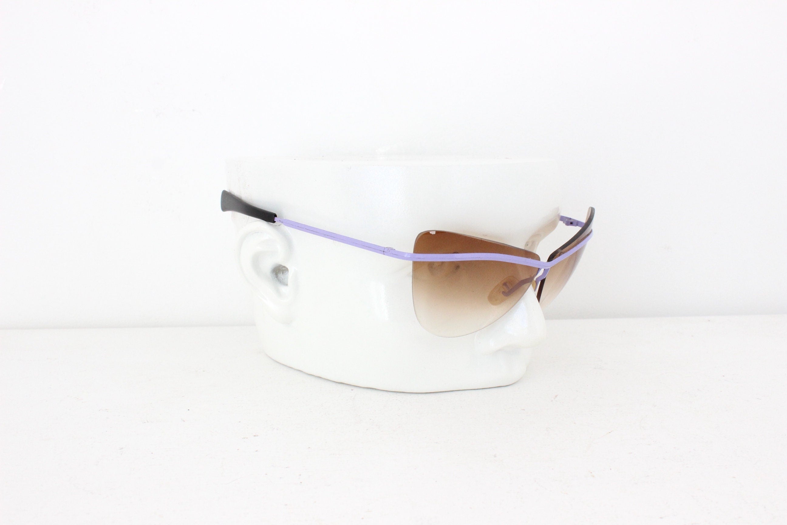 80s Frameless Cat Eyes w/ Pastel Purple Brow Bar