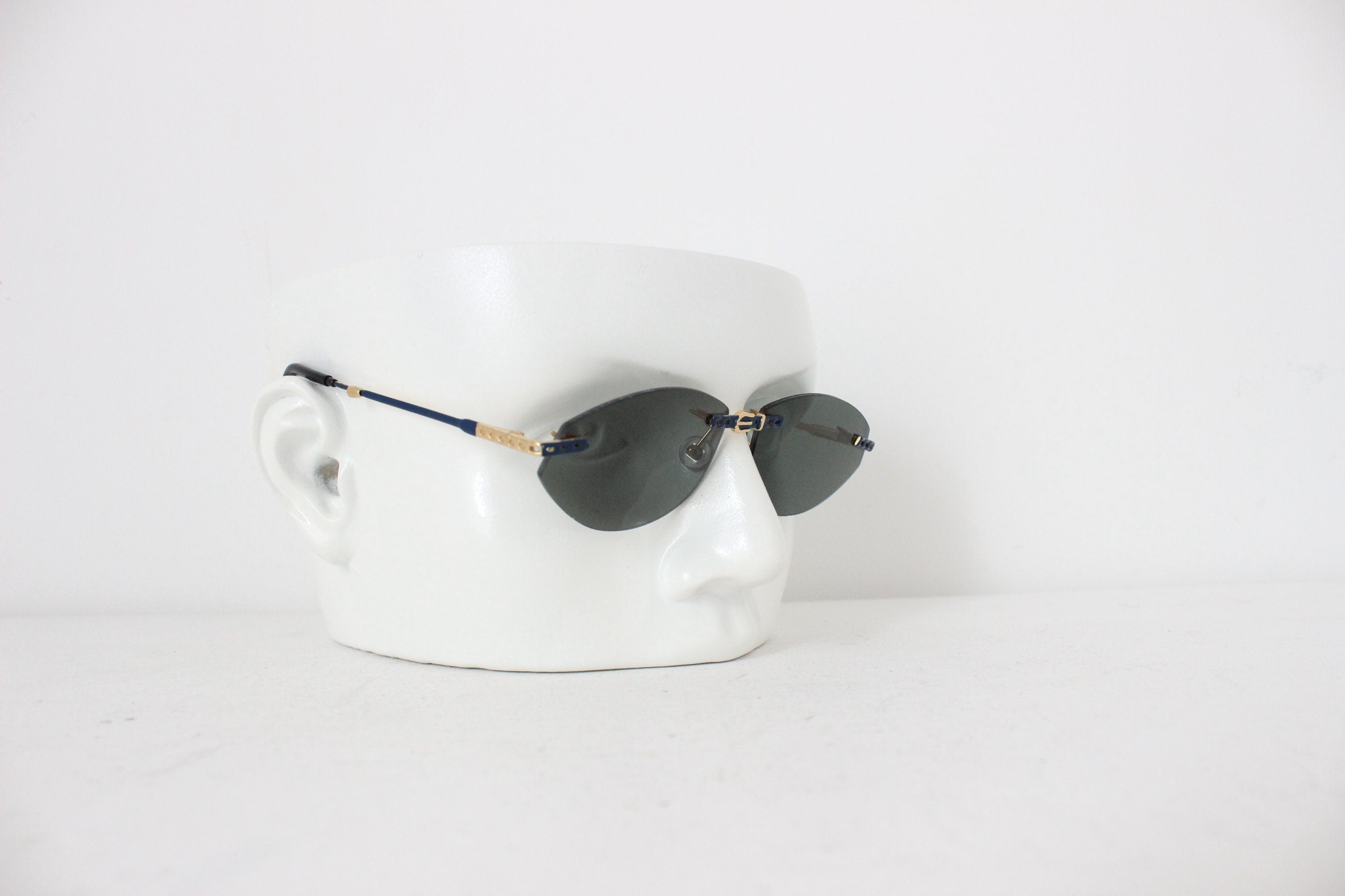 80s VIDI VICI Rare Italian Art Sunglasses w/ Buckle Bridge