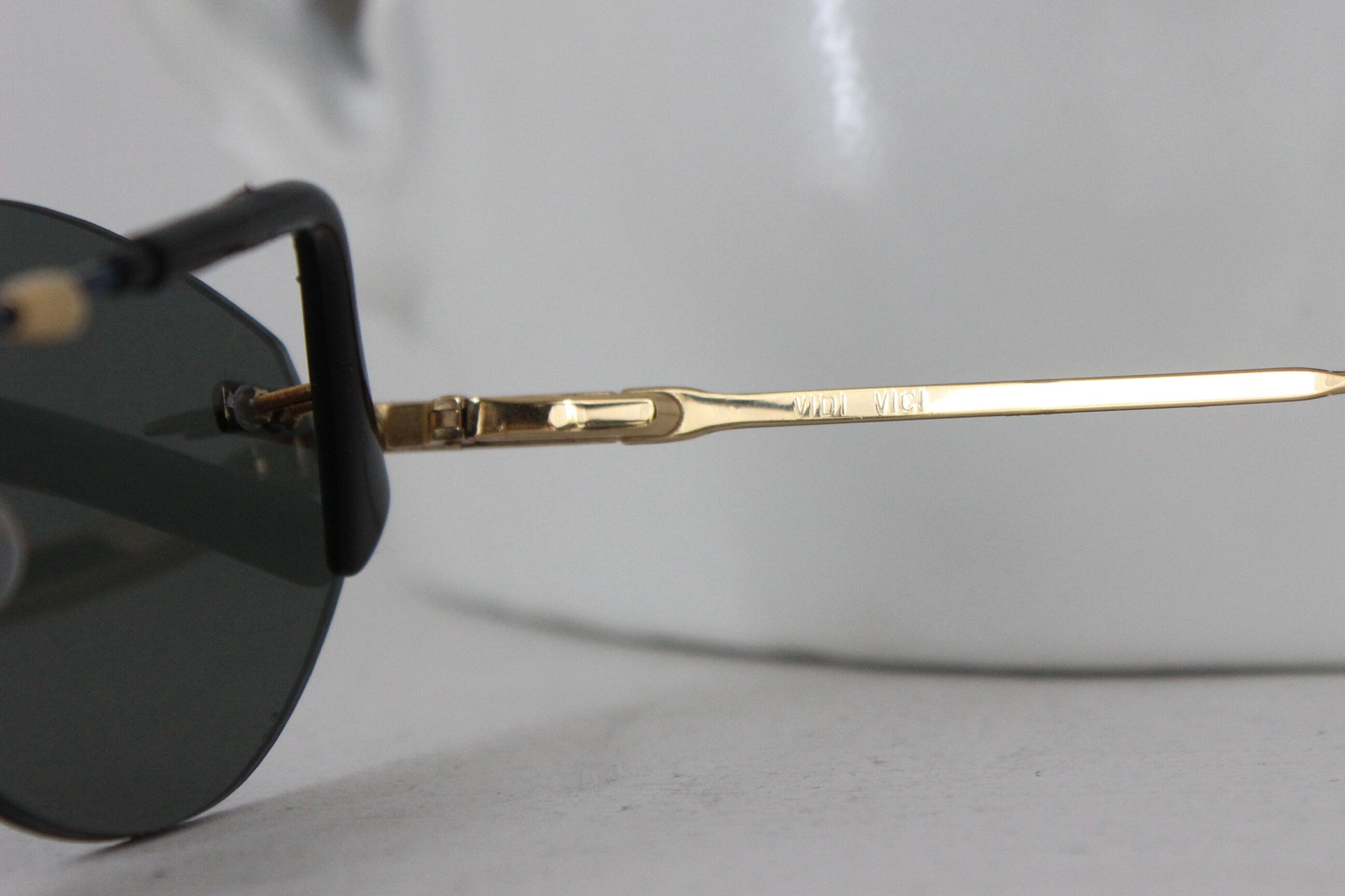 80s VIDI VICI Rare Italian Art Sunglasses w/ Buckle Bridge
