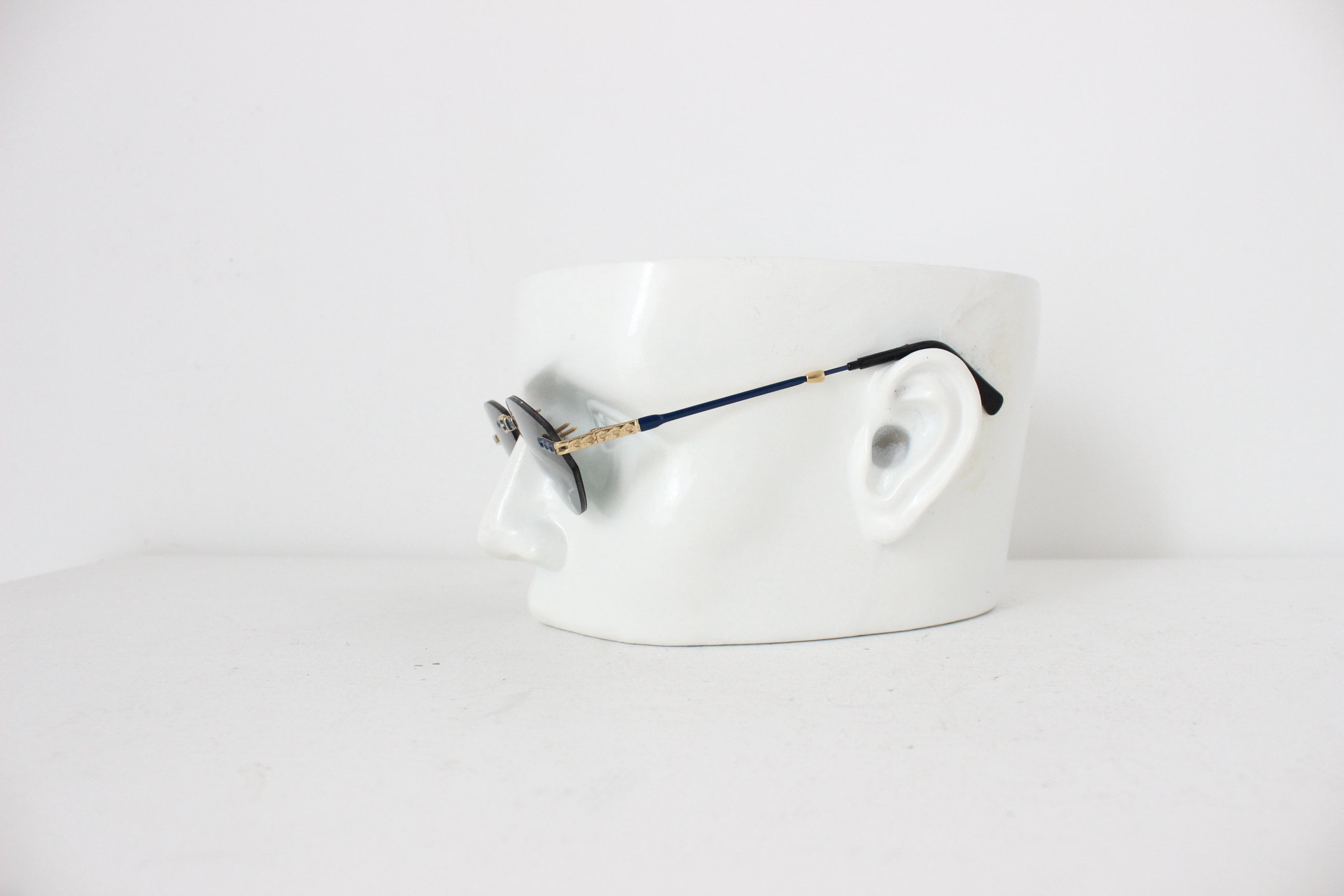 80s VIDI VICI Rare Italian Art Sunglasses w/ Buckle Bridge