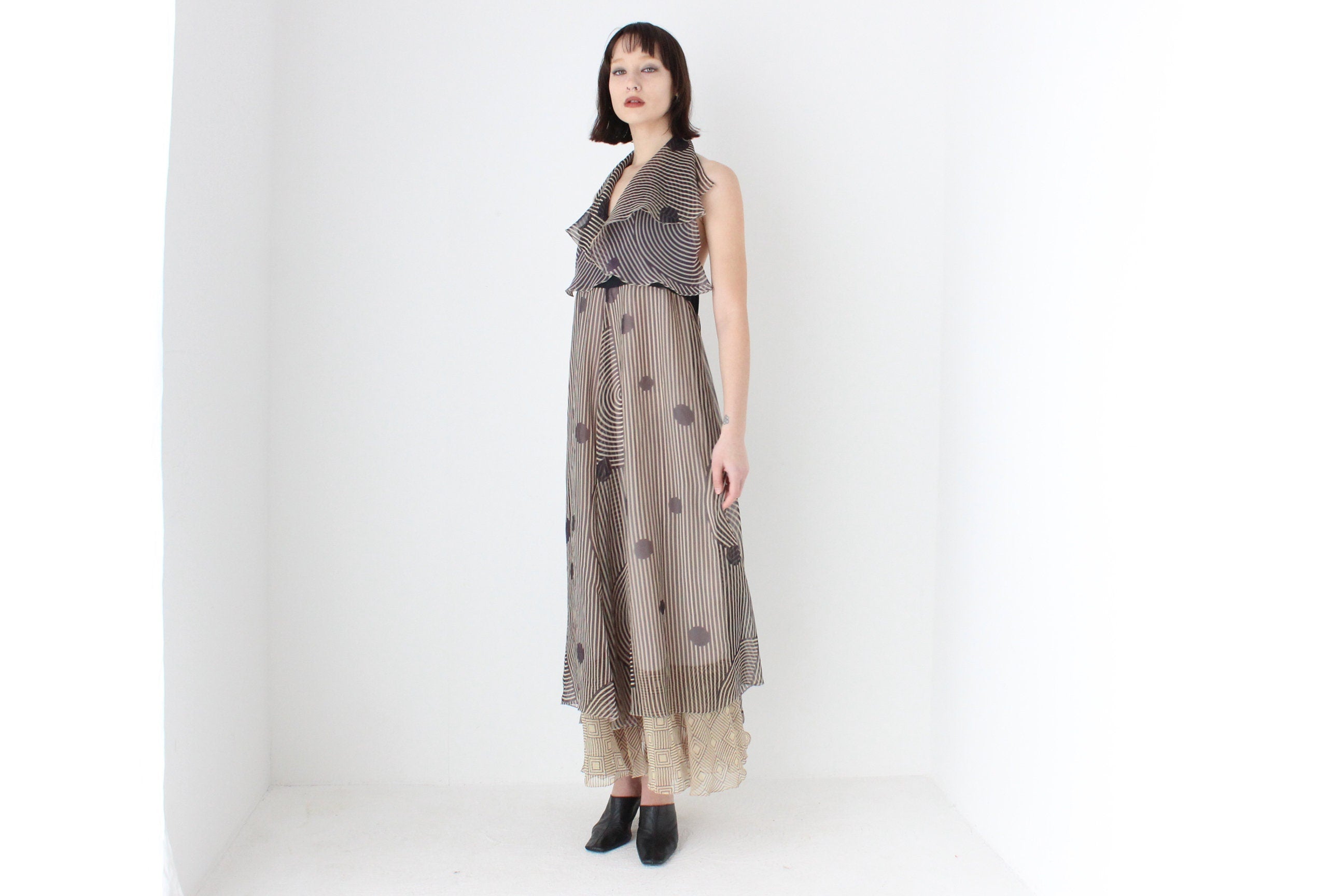 Stunning 70s Trippy Optical Strobe Voluminous Halter Dress
