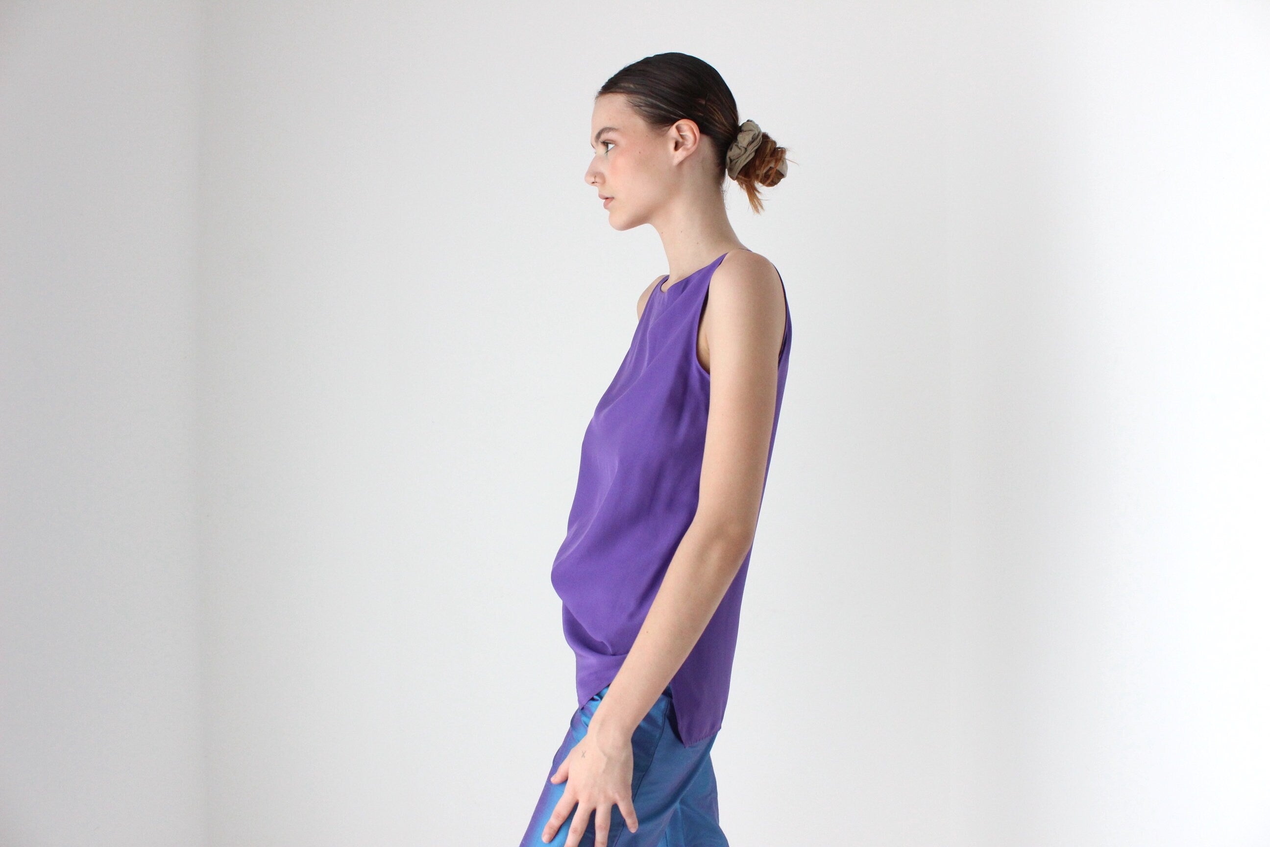 90s Pure Silk Sleeveless Tank Top in Matte Purple