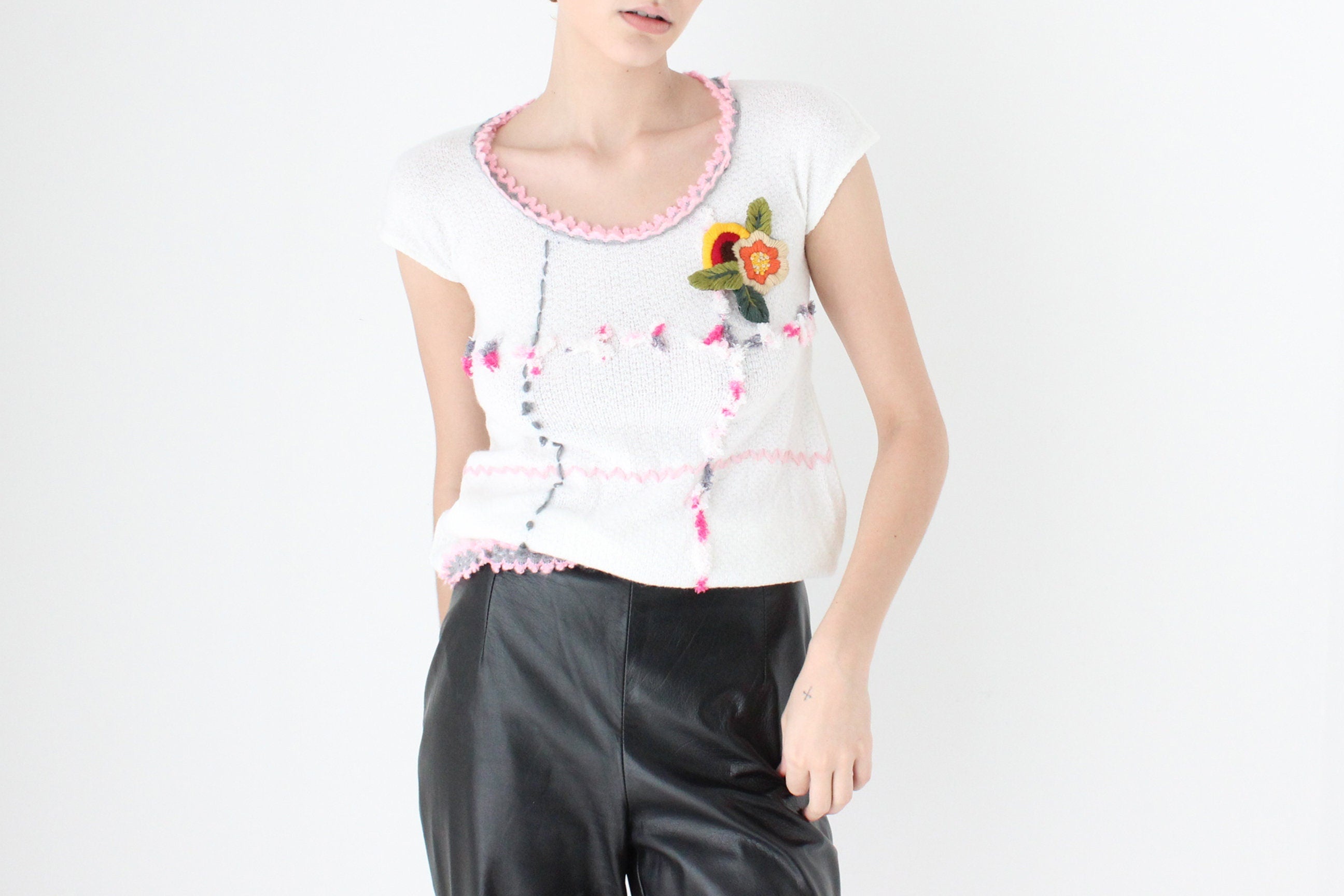 Kooky 90s 3D Flower Novelty Fun Knit Sweater Vest Top