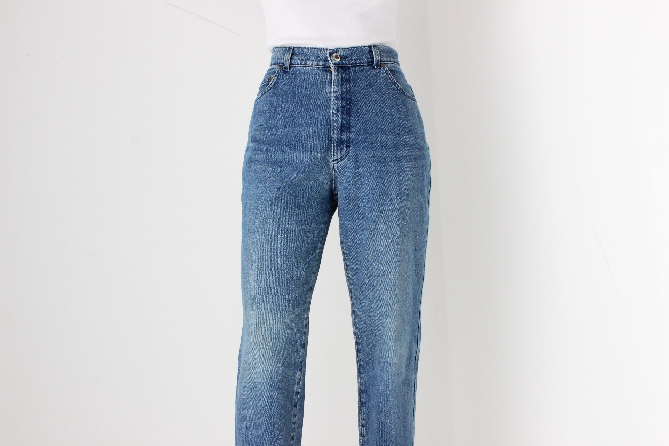 90s Classic 'Mondi' Vintage Medium Blue Stonewash Denim Jeans - Made in Italy