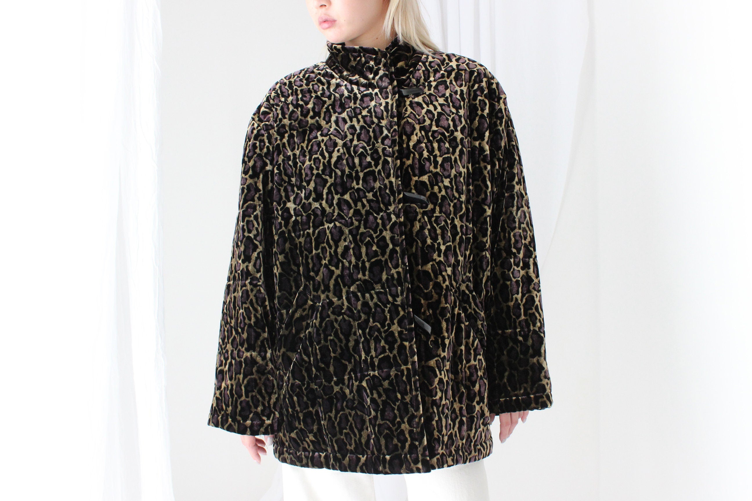 80s PURE SILK VELVET Quilted Puffer Coat in Leopard Print