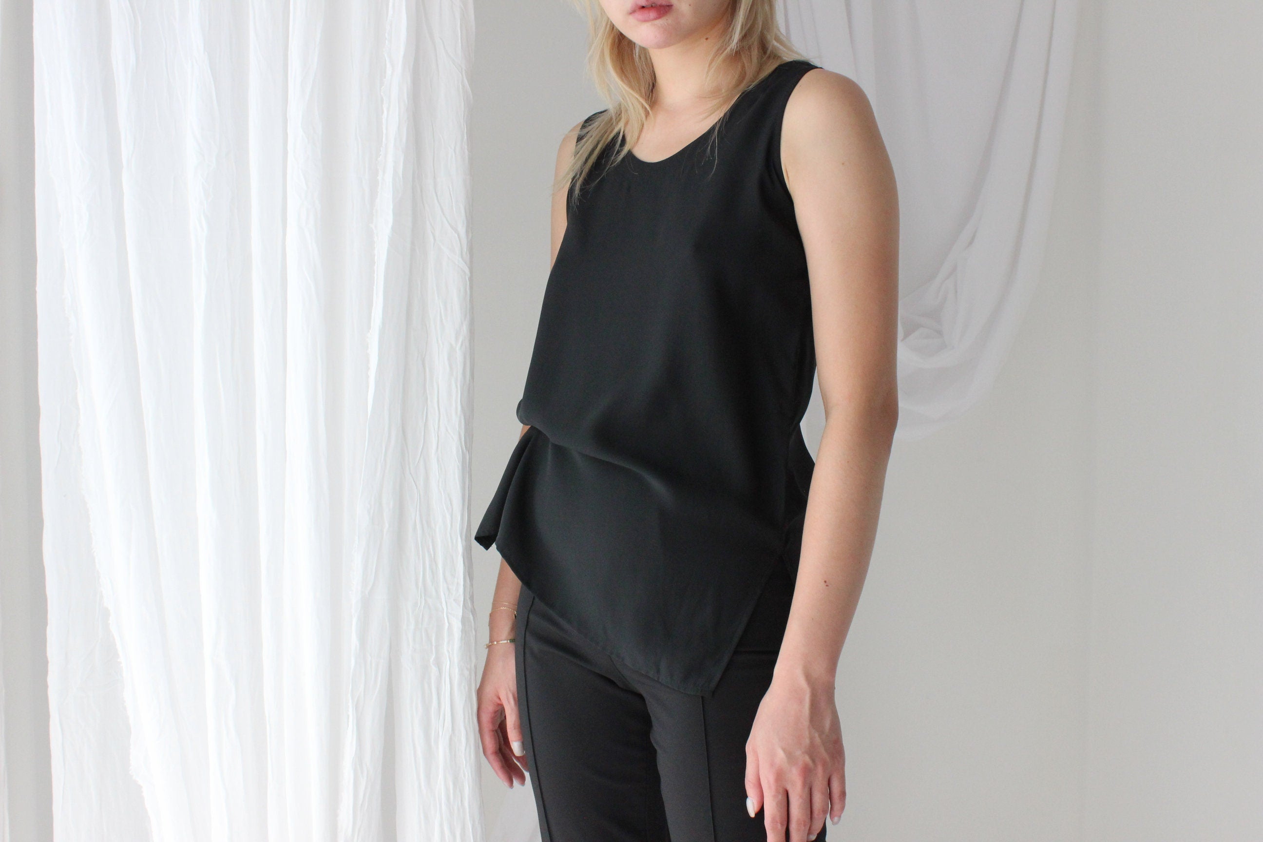 90s Pure Silk Sleeveless Tank Top in Ink Black