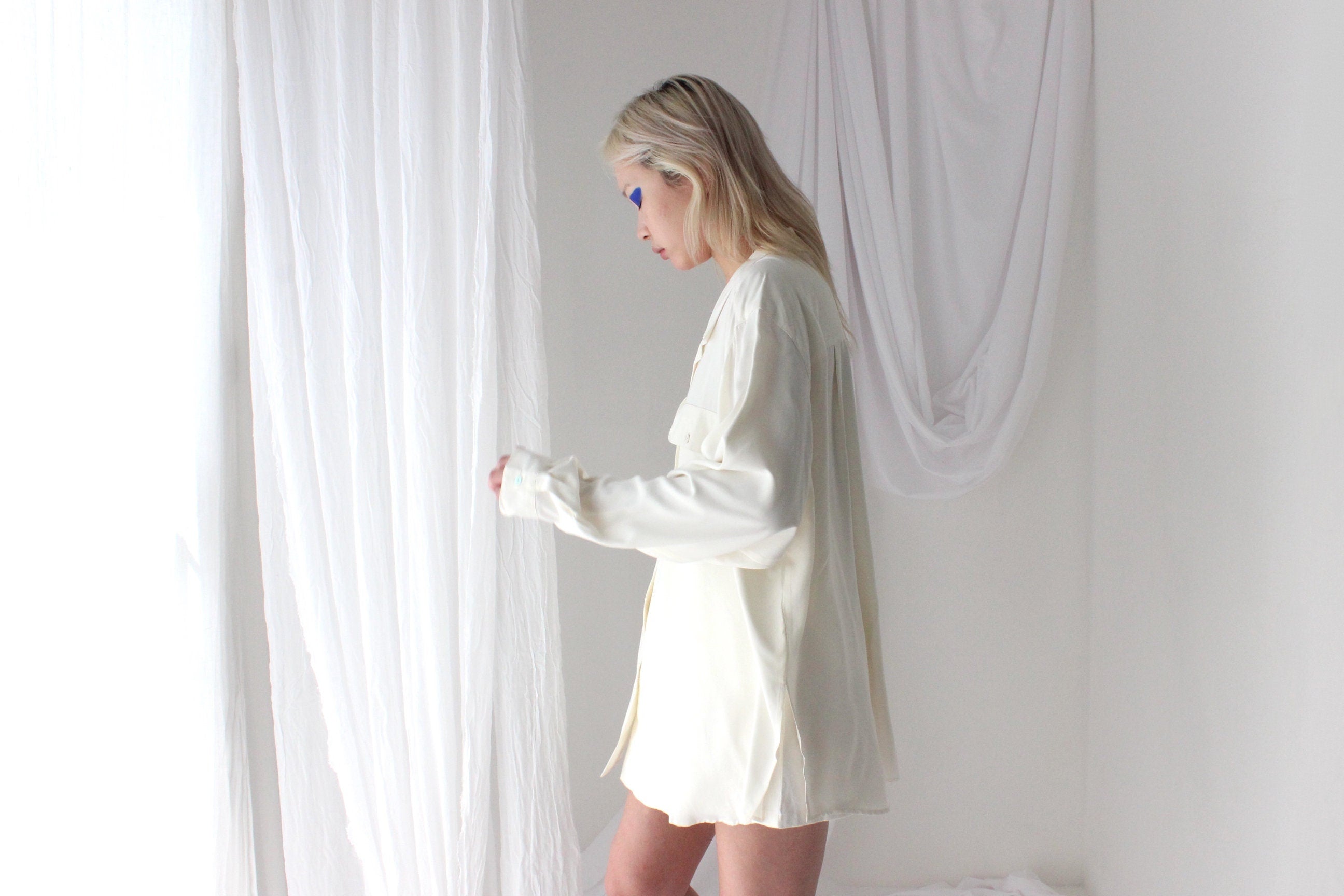 Heavenly 90s Pure Fuji Silk Cream Oversized Shirt