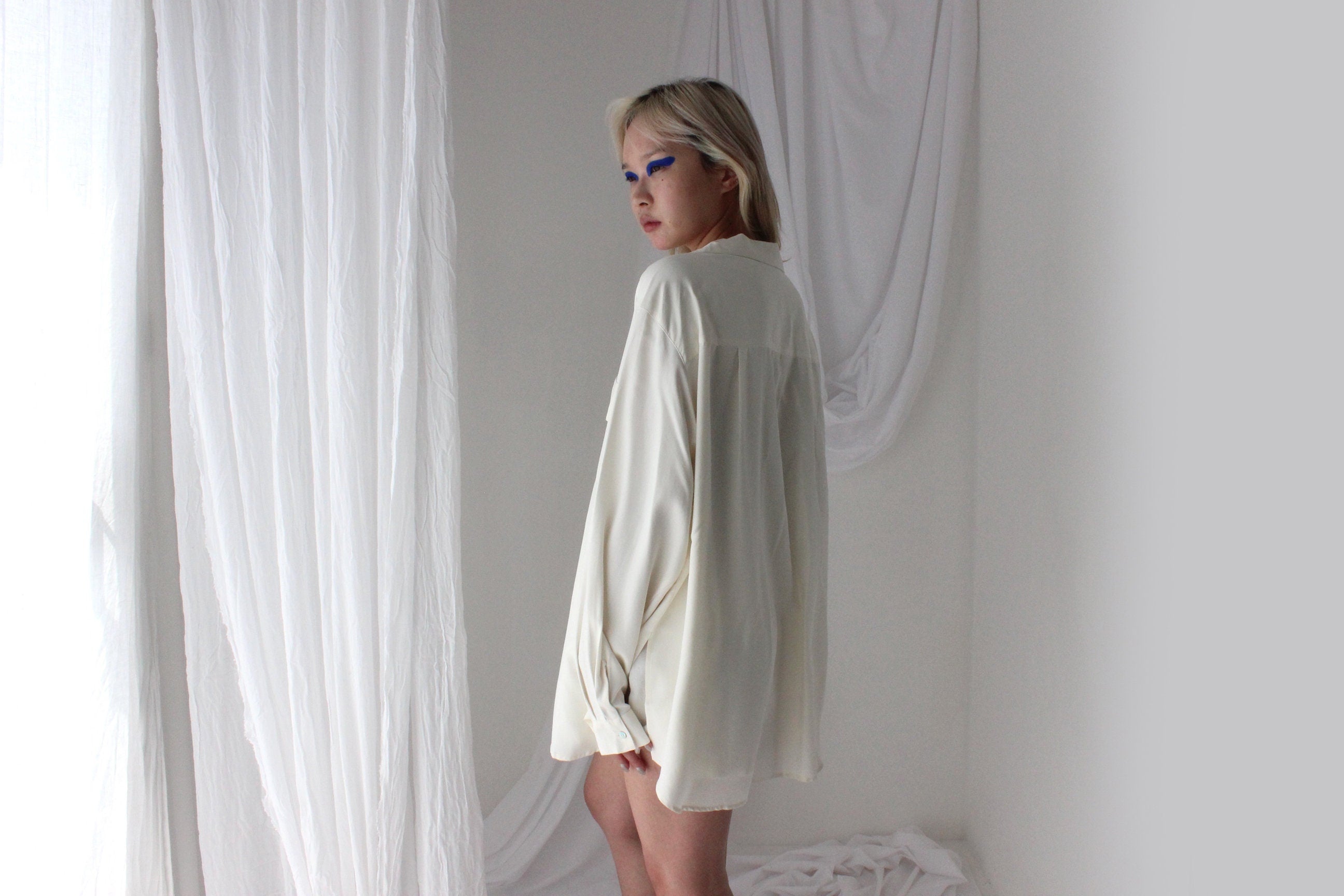 Heavenly 90s Pure Fuji Silk Cream Oversized Shirt