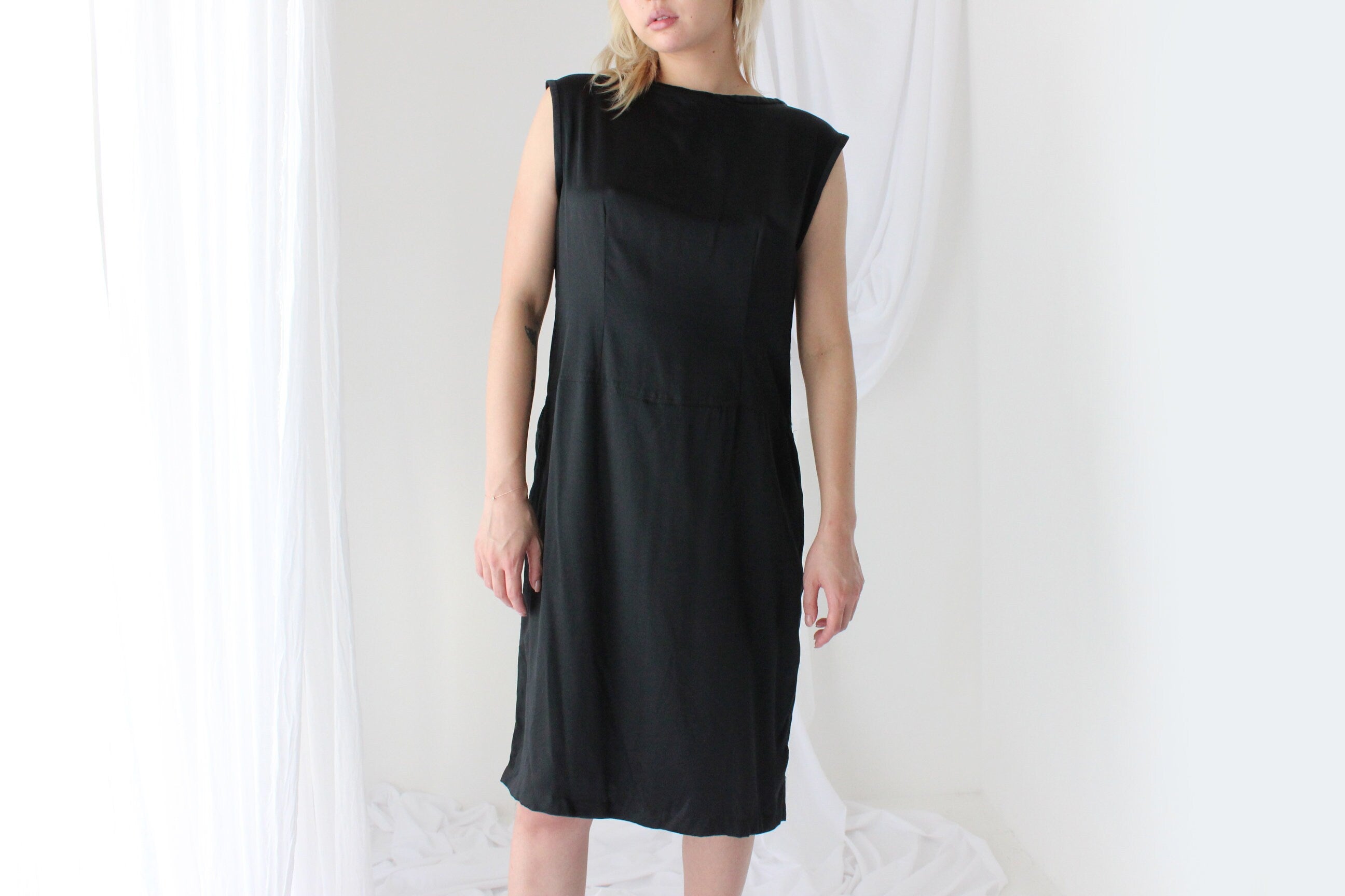 2000s Pure Silk Simple & Versatile Sheath Dress