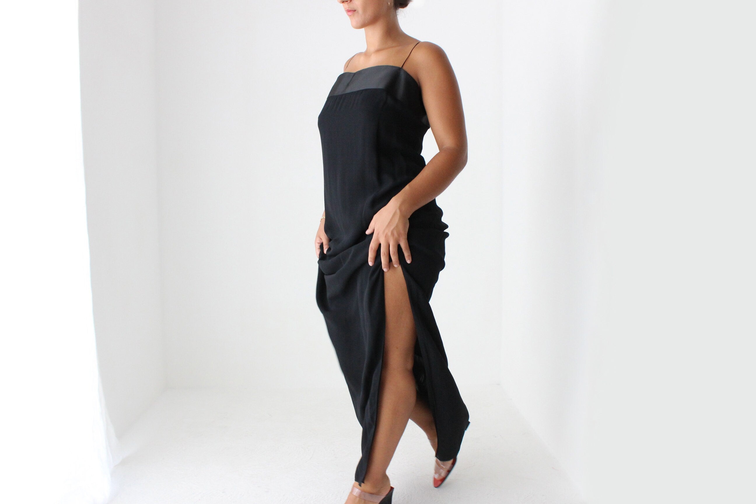 Elegant 90s Relaxed Crepe Gown w/ Thigh Split