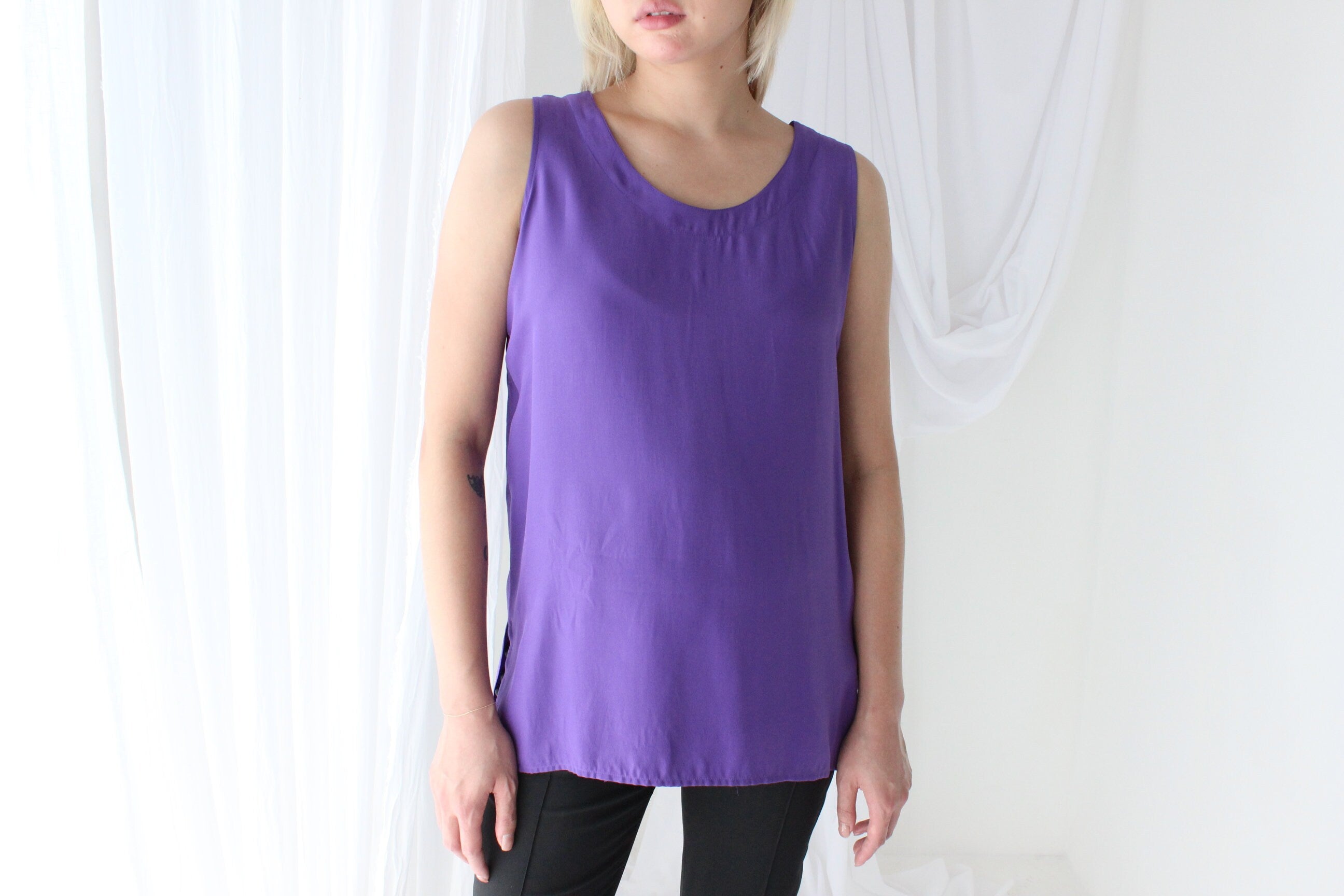 90s Pure Silk Sleeveless Tank Top in Purple