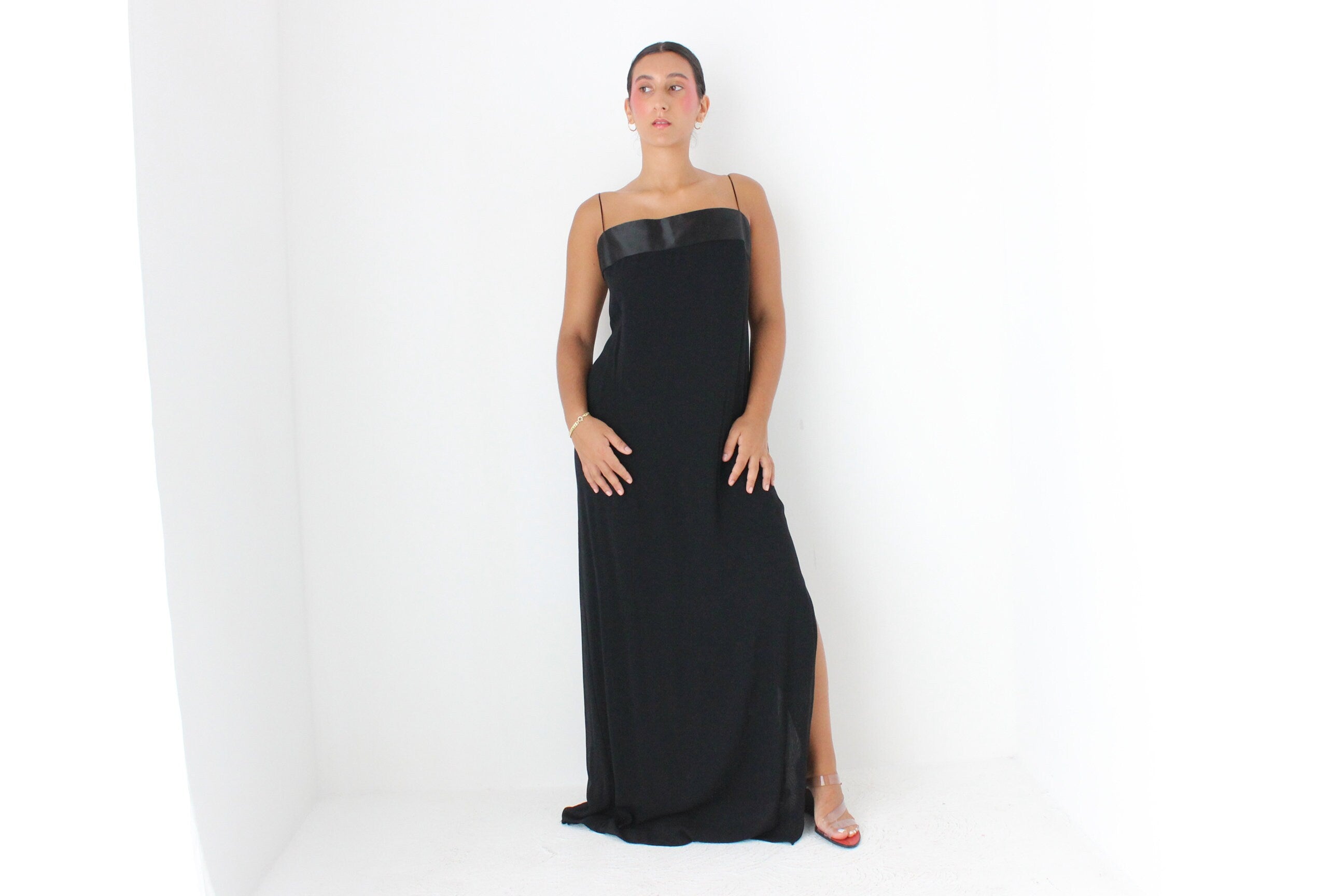 Elegant 90s Relaxed Crepe Gown w/ Thigh Split
