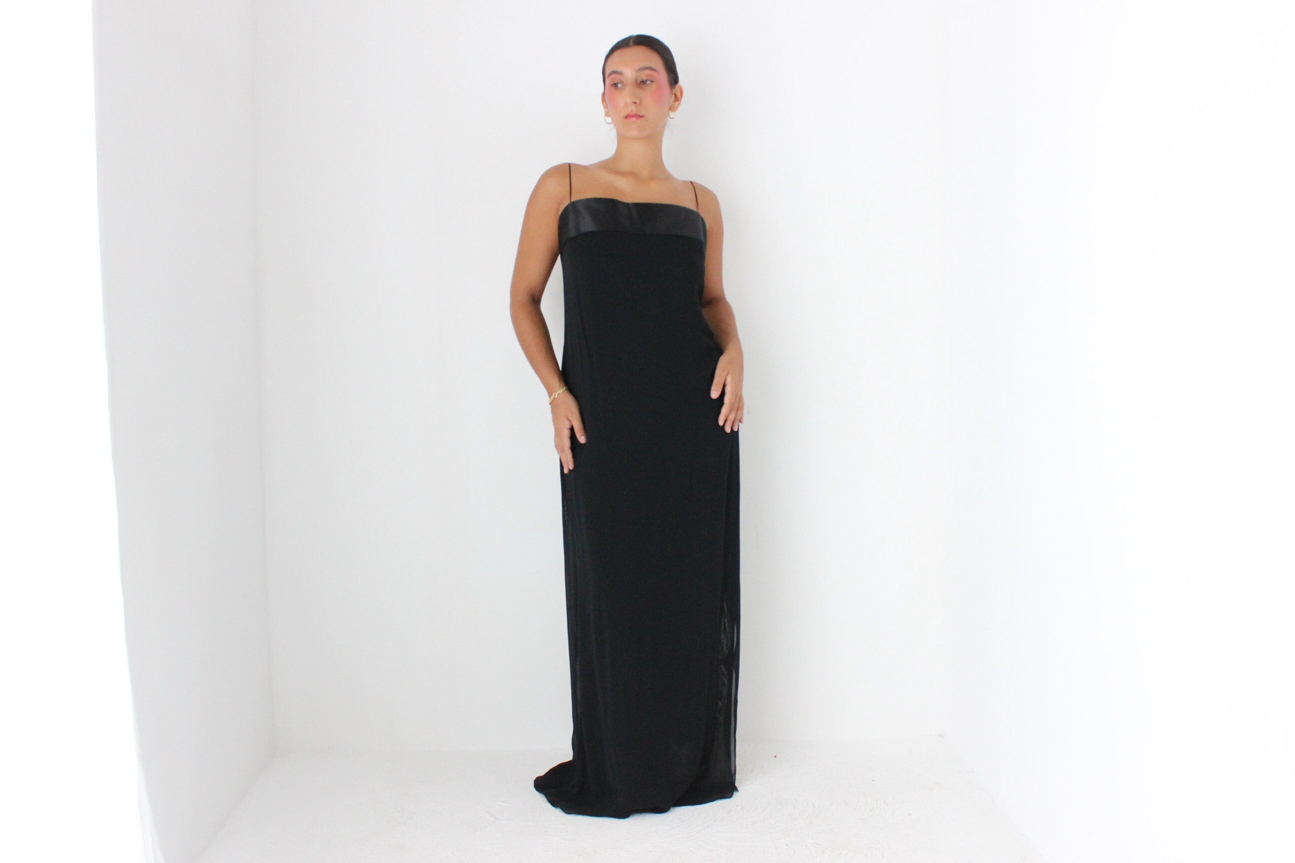 Elegant 90s Relaxed Crepe Gown w/ Thigh Split