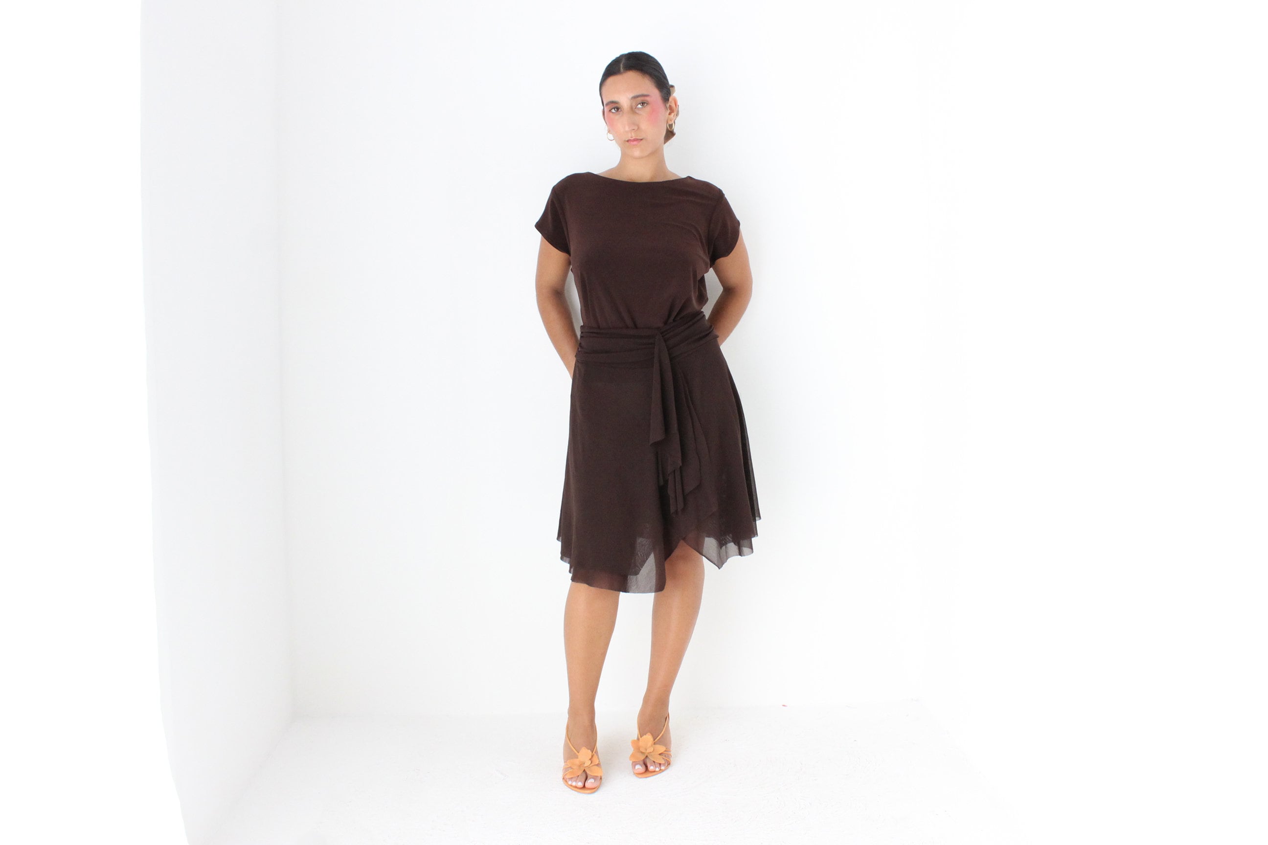 90s Staple Chocolate Minimal Tee Shaped Top