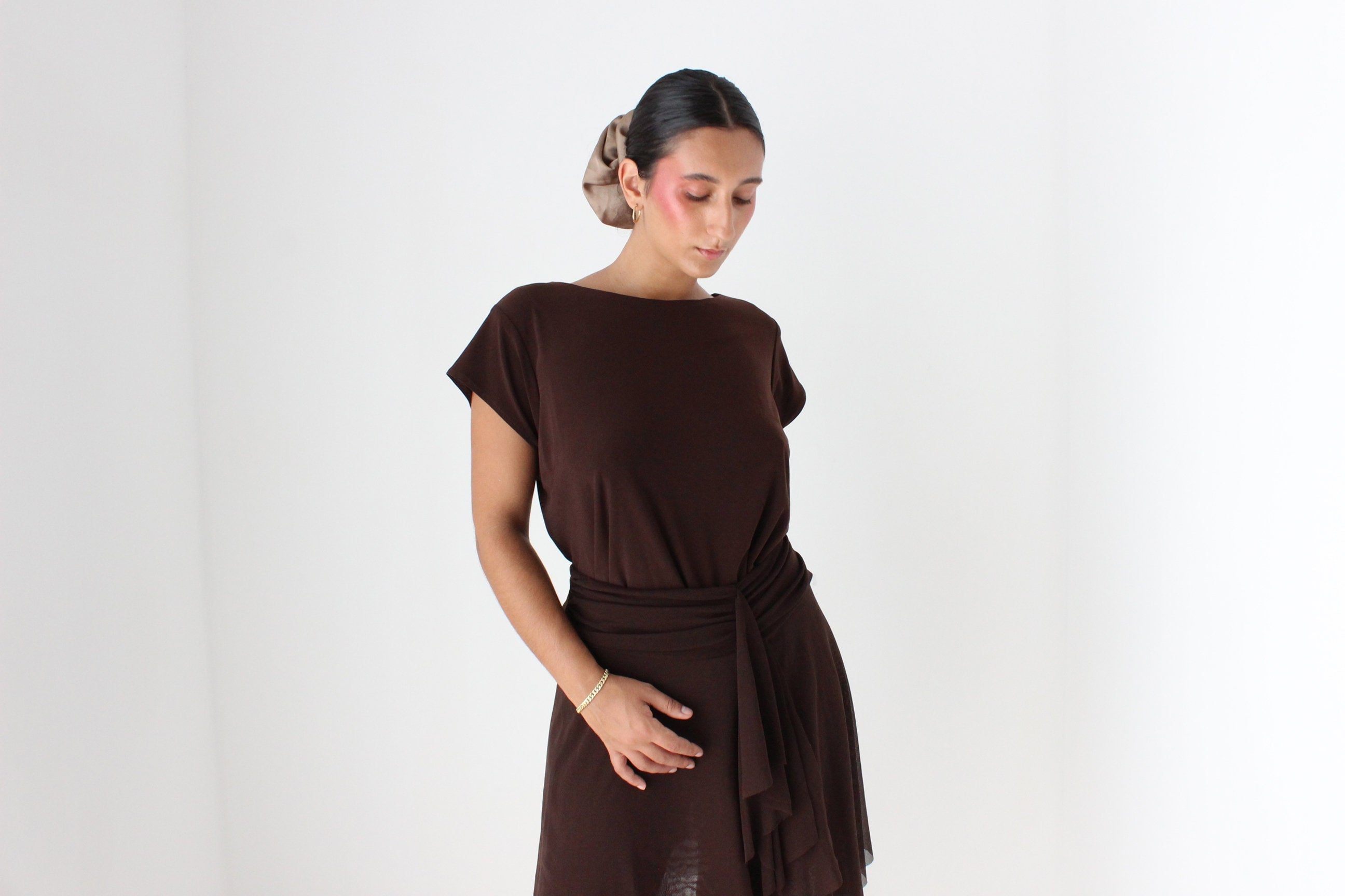 90s Staple Chocolate Minimal Tee Shaped Top