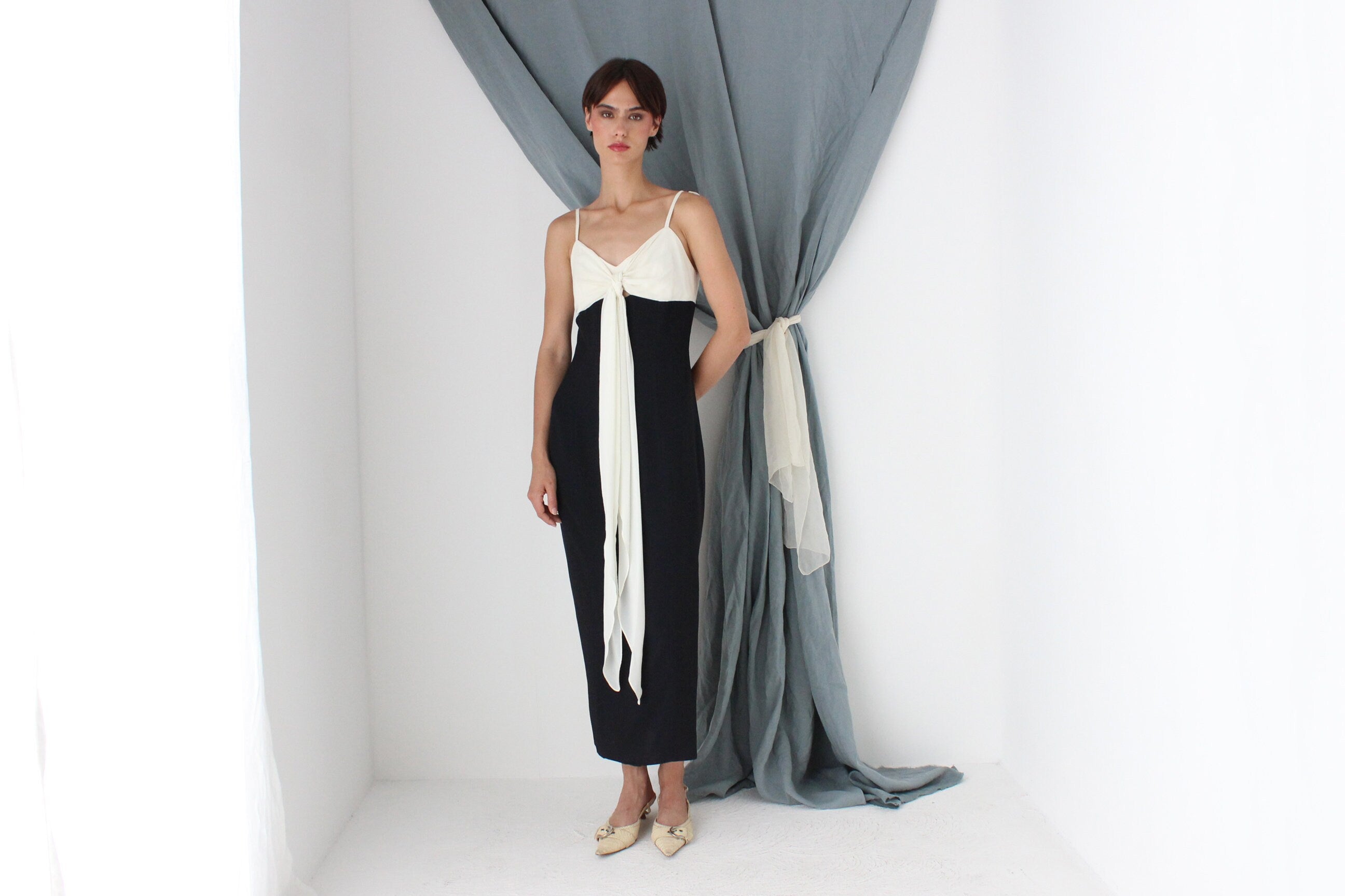 MADE IN ITALY 80s Monochromatic Column Gown with Tie Front