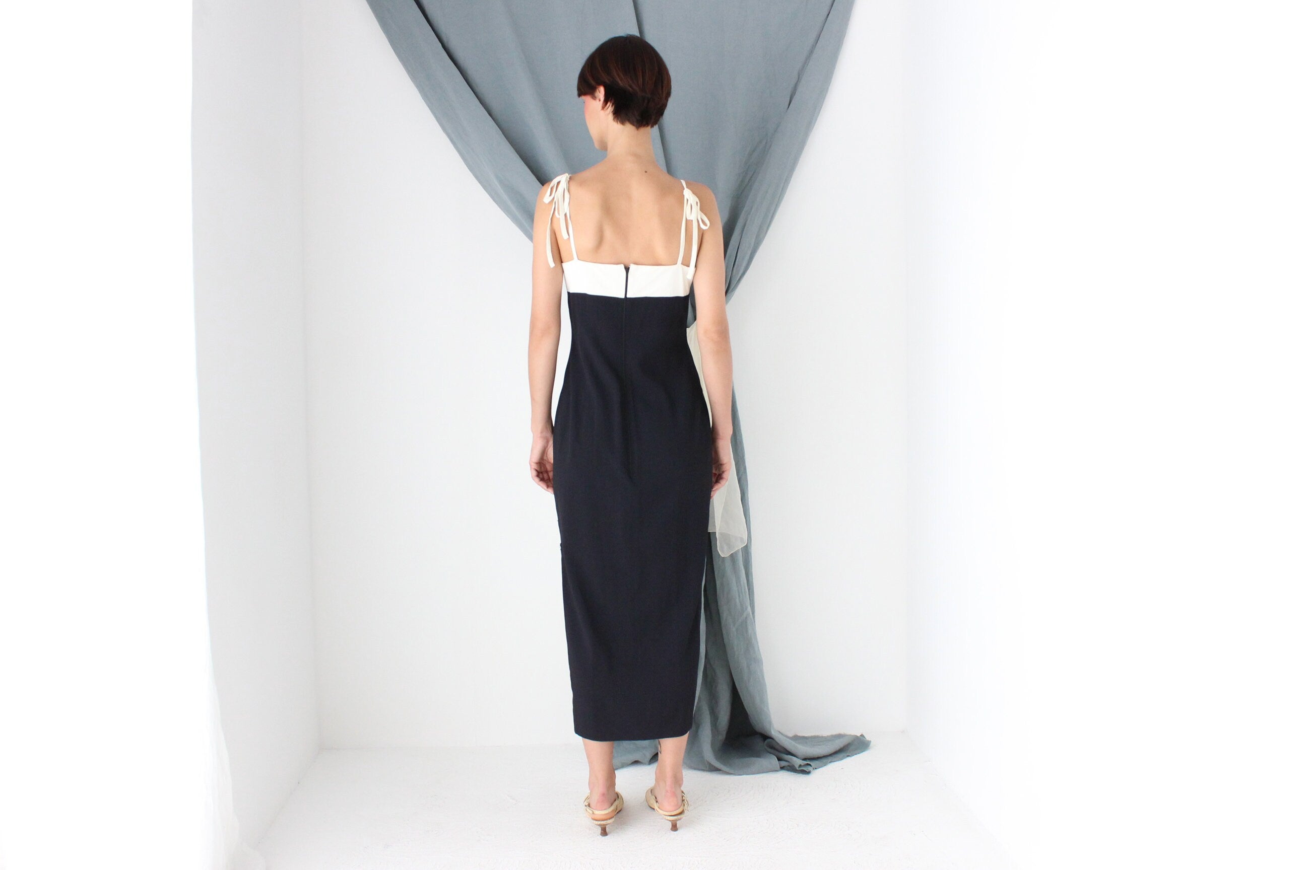 MADE IN ITALY 80s Monochromatic Column Gown with Tie Front