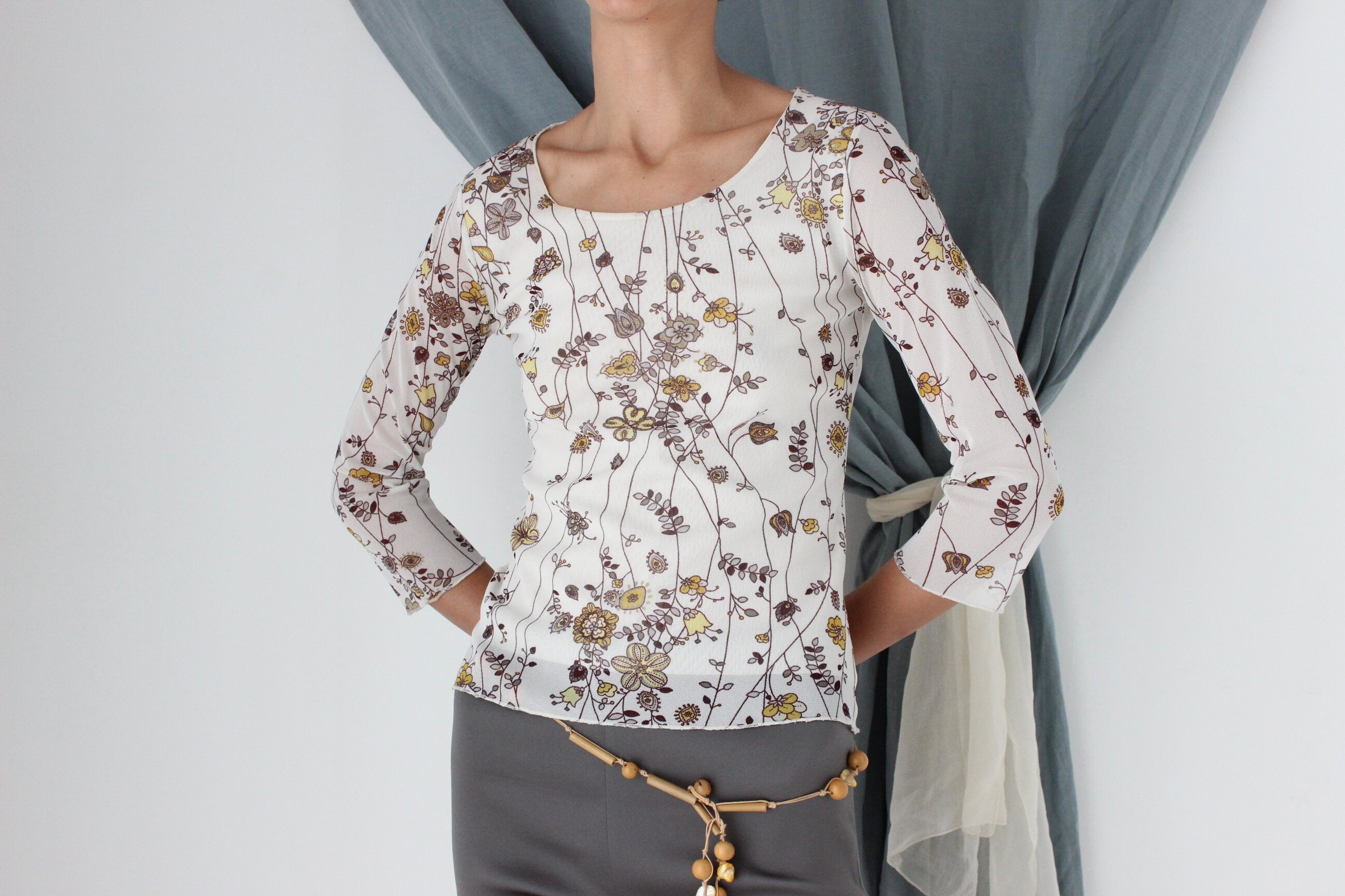MADE IN ITALY 90s Floral Mesh Top