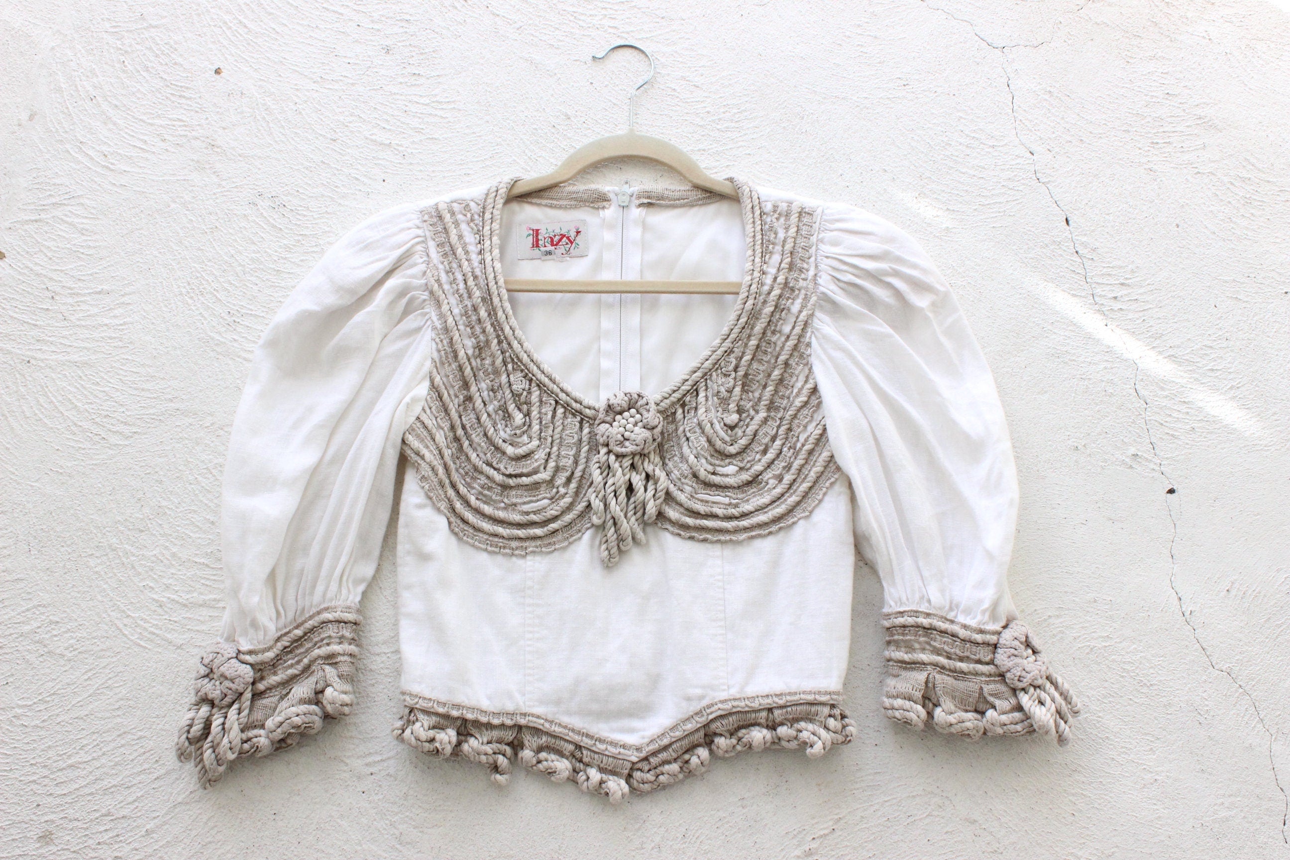 MADE IN ITALY 80s Detailed Rope & Macrame Linen Puff Sleeve Top