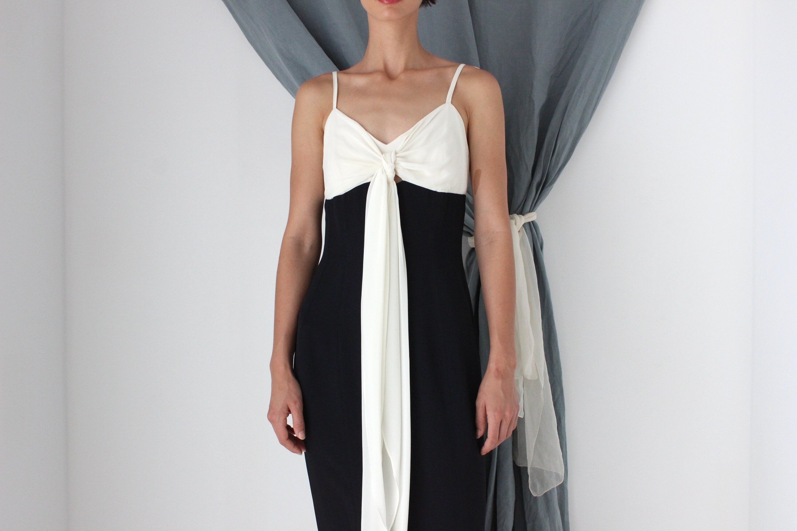 MADE IN ITALY 80s Monochromatic Column Gown with Tie Front