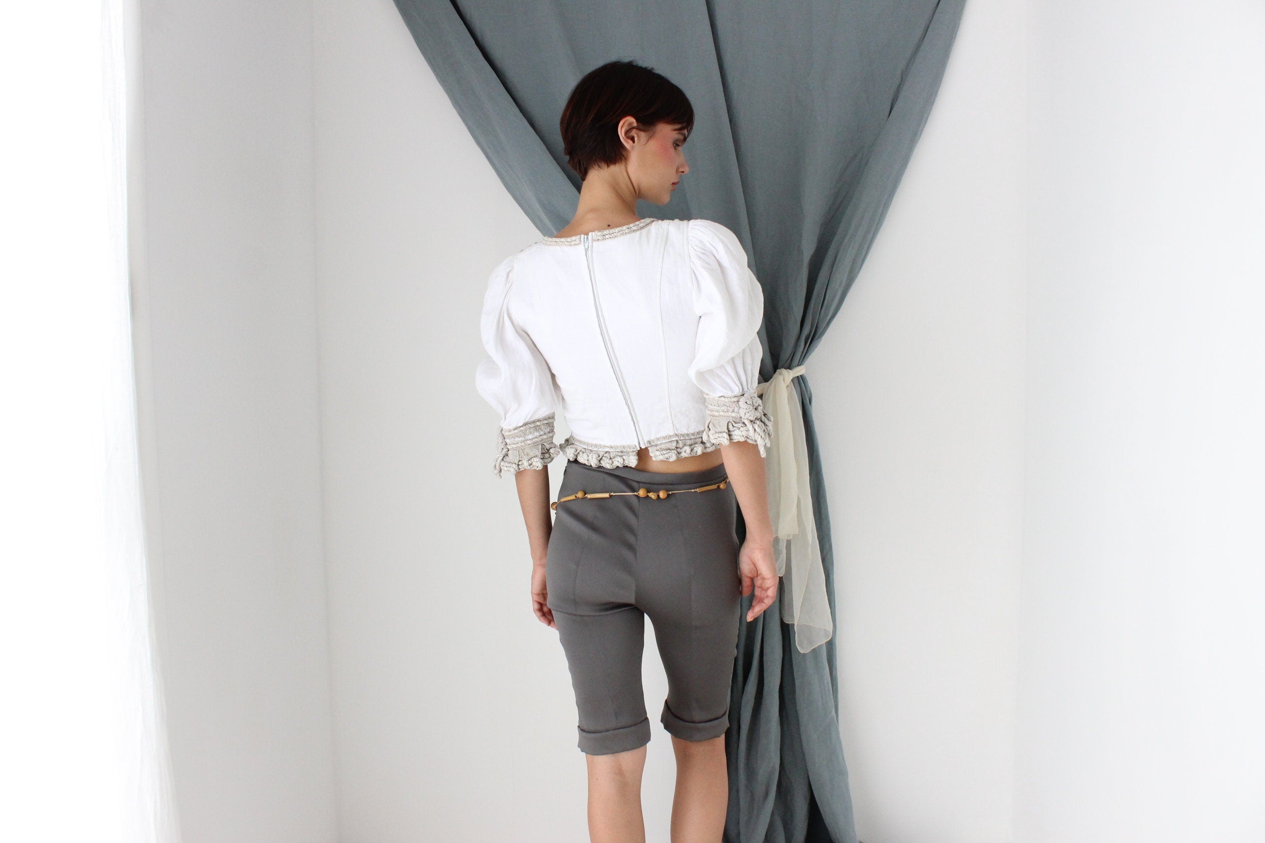 MADE IN ITALY 80s Detailed Rope & Macrame Linen Puff Sleeve Top