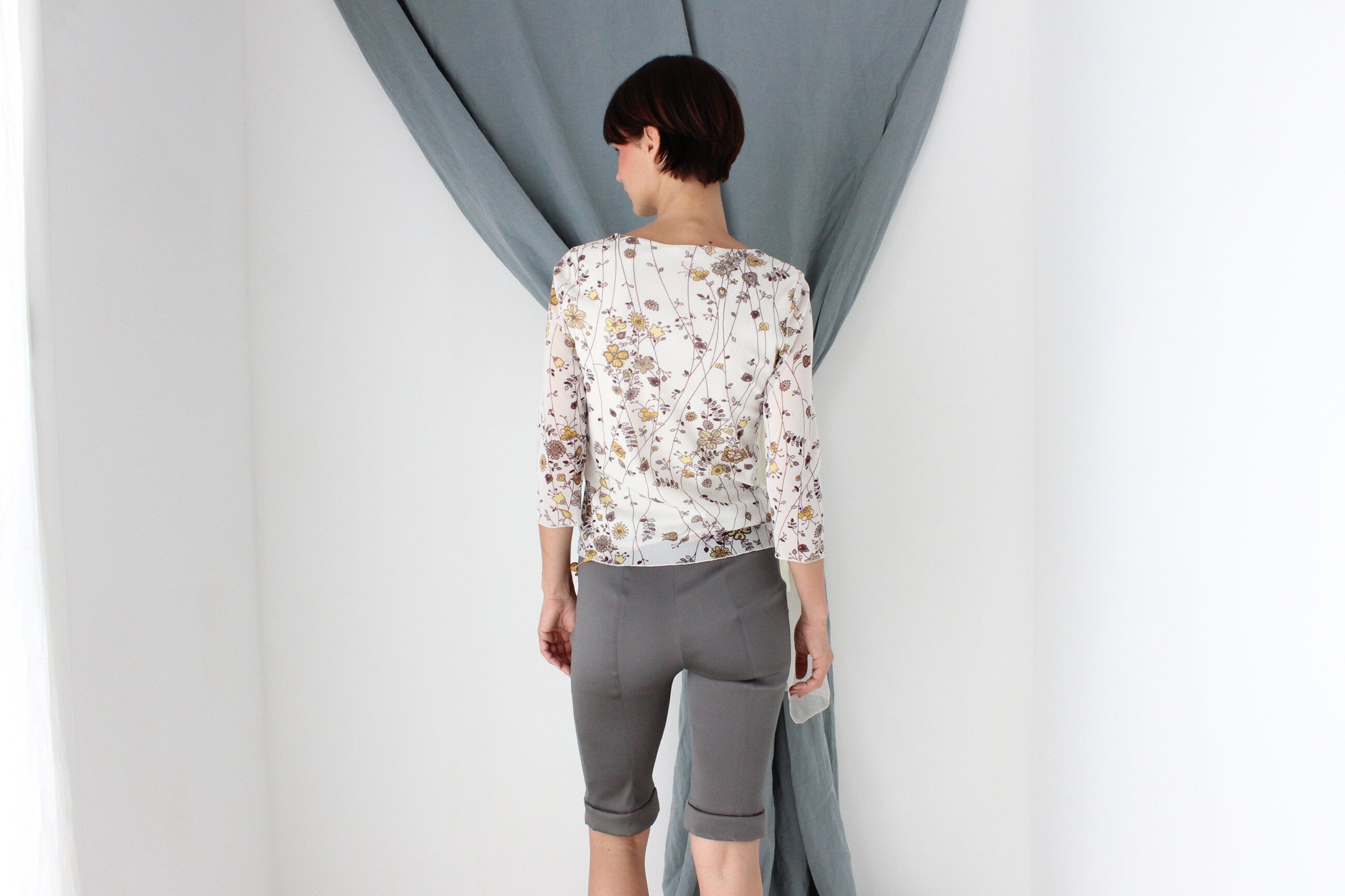 MADE IN ITALY 90s Floral Mesh Top