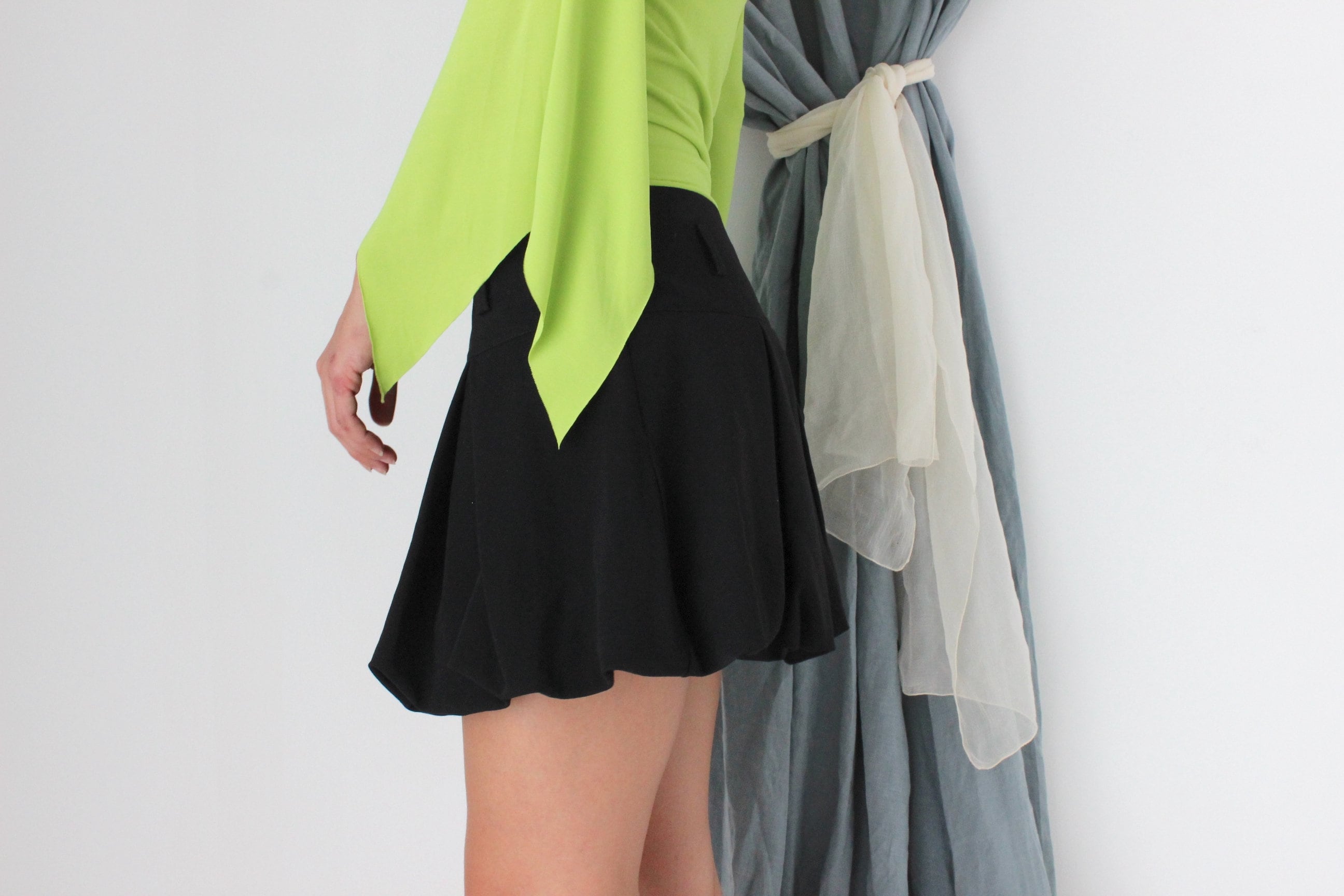 MADE IN ITALY 2000s Bubble Hem Mini Skirt