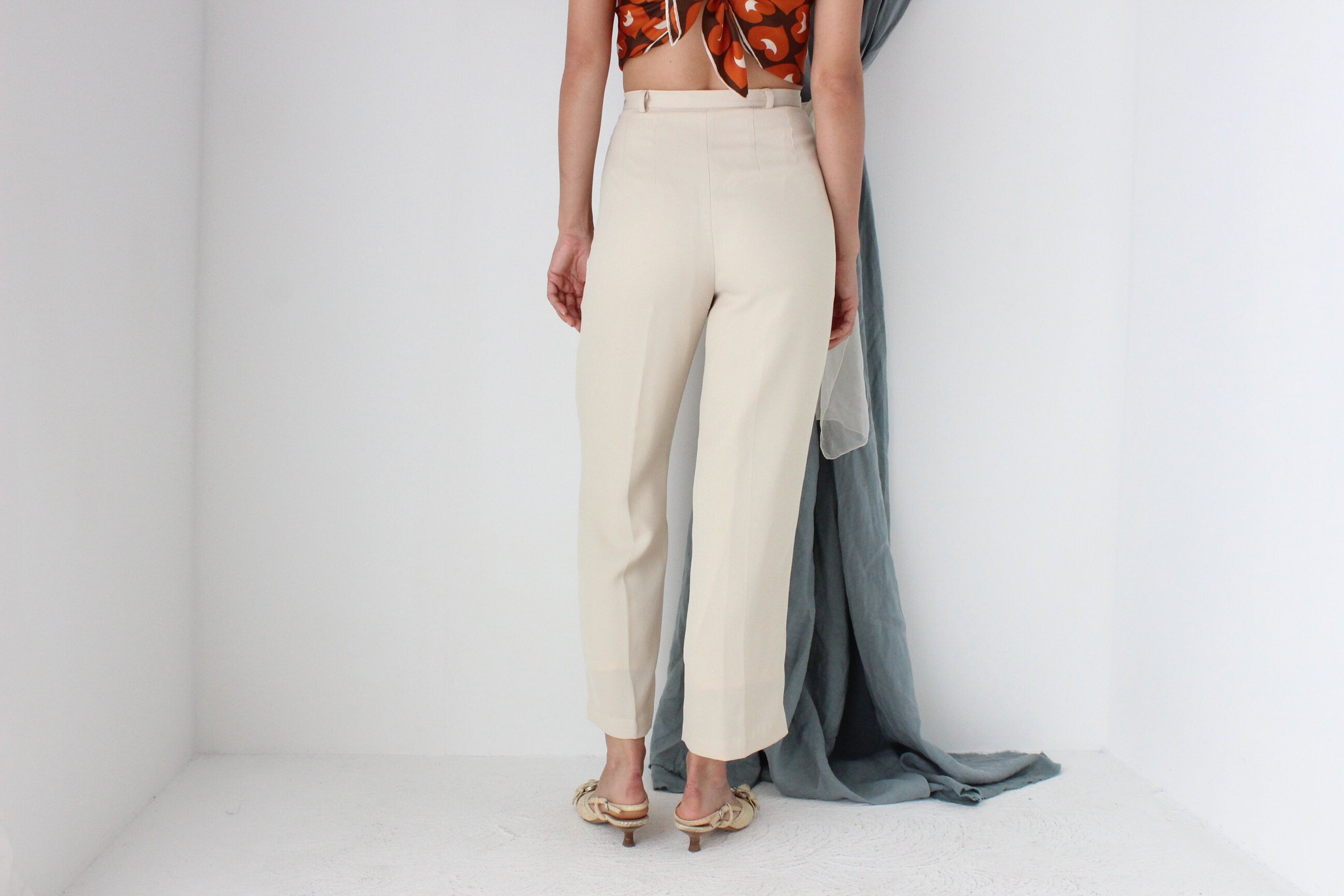 MADE IN ITALY 90s Cream Crepe Cropped Trousers