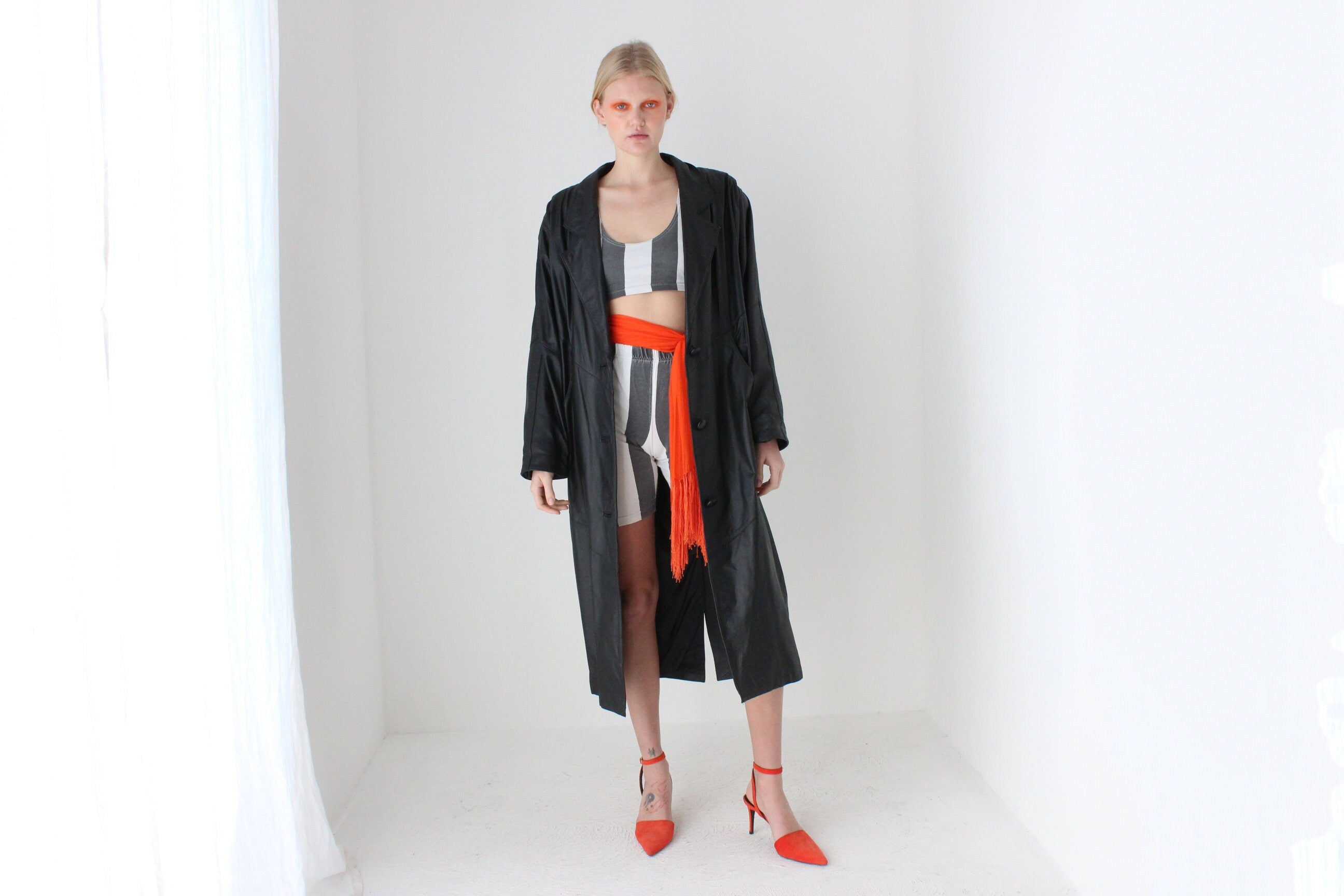 80s {Genuine Leather} Relaxed & Roomy Black Trench Coat