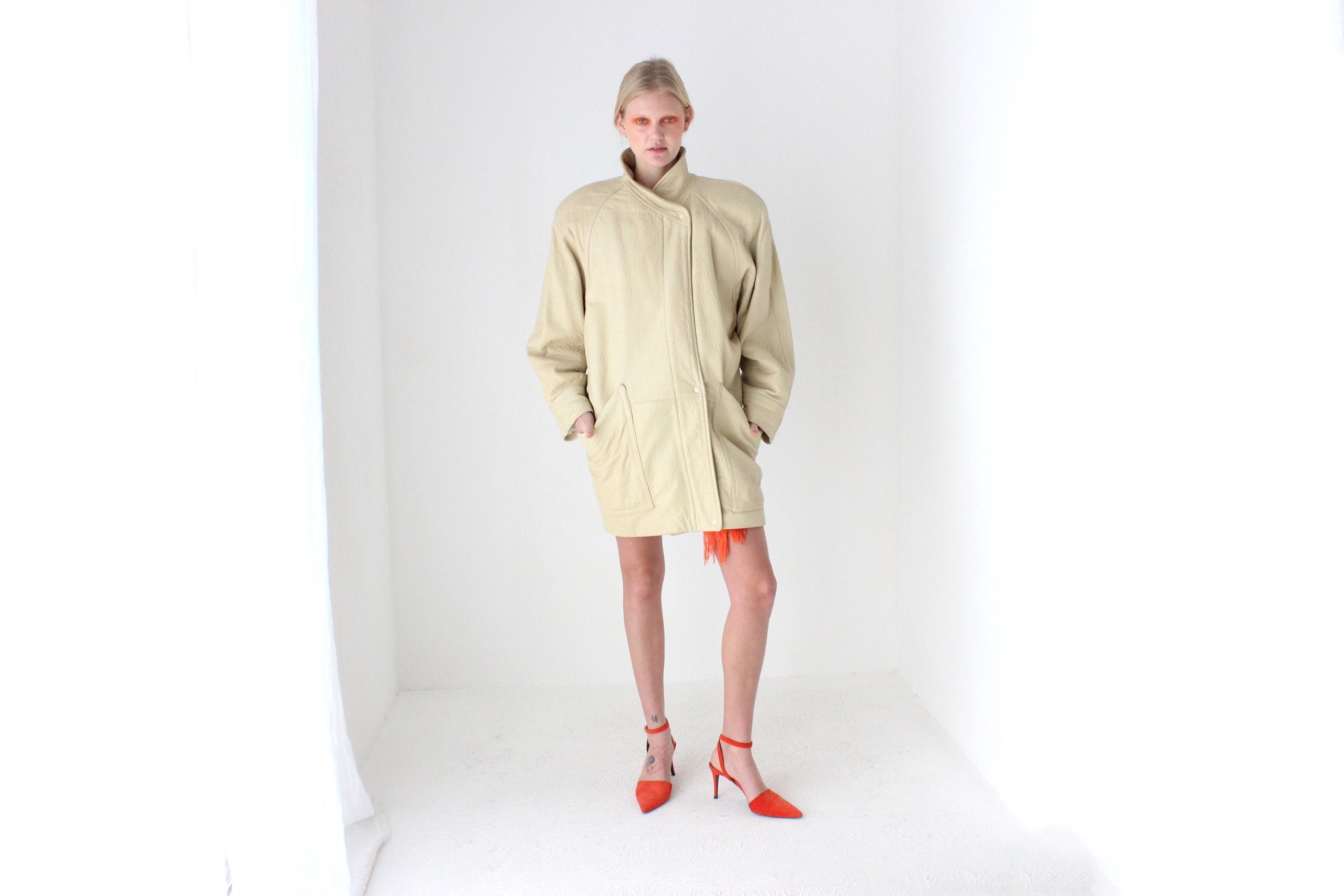 80s Vakko Bold Shoulder Neutral Leather Coat