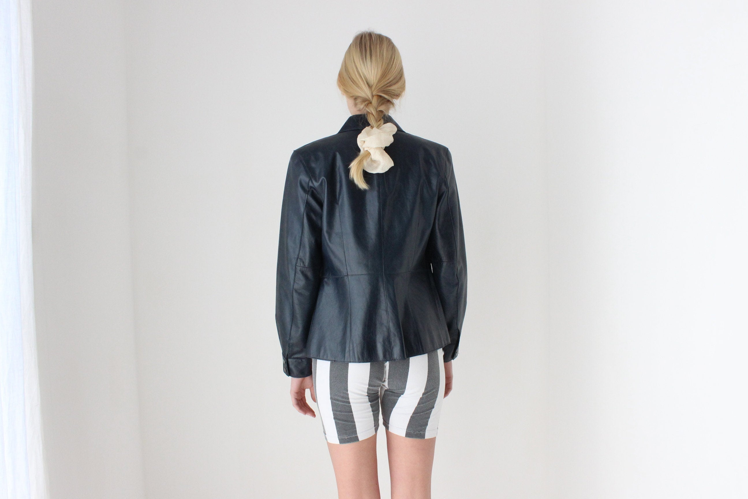 90s Navy Blue Leather Sleek Cropped Shirt Jacket