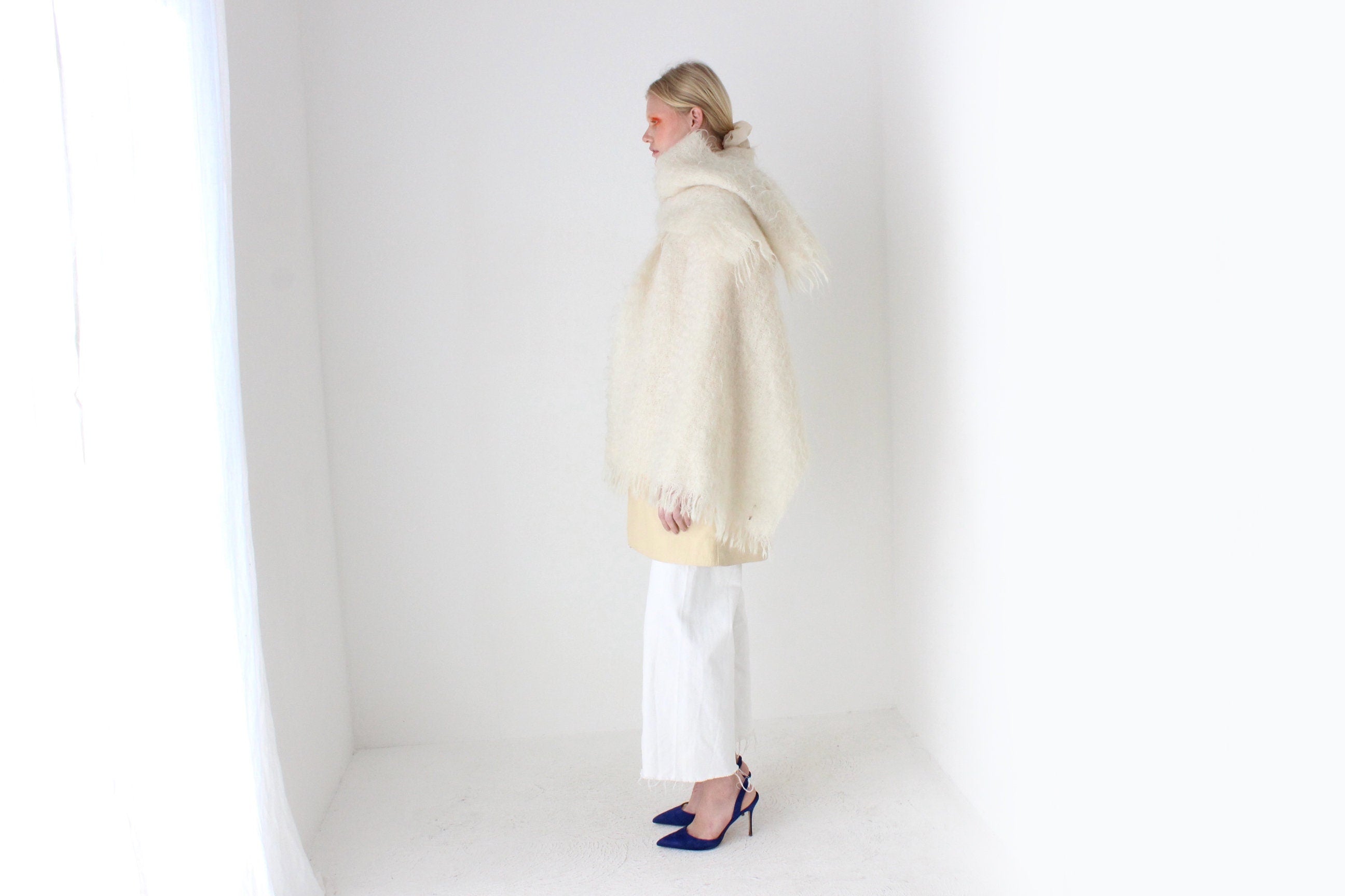 80s Ivory Scottish Mohair Knit Shawl / Scarf