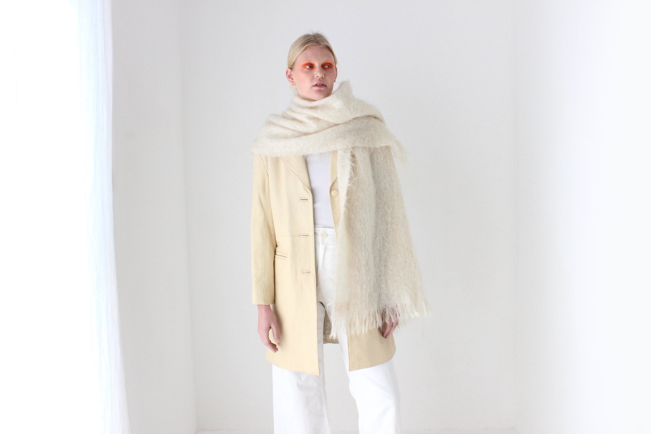 80s Ivory Scottish Mohair Knit Shawl / Scarf