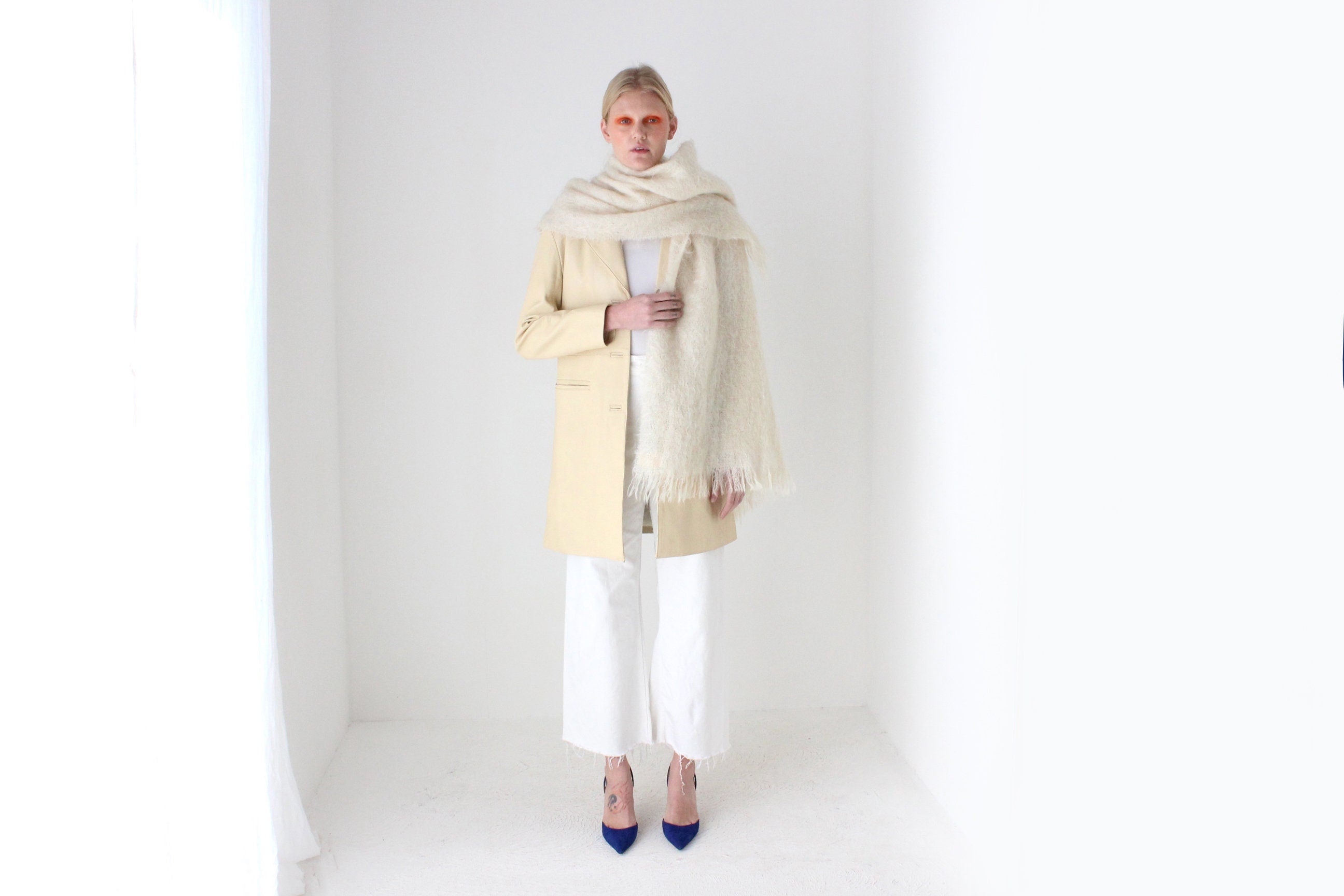 80s Ivory Scottish Mohair Knit Shawl / Scarf