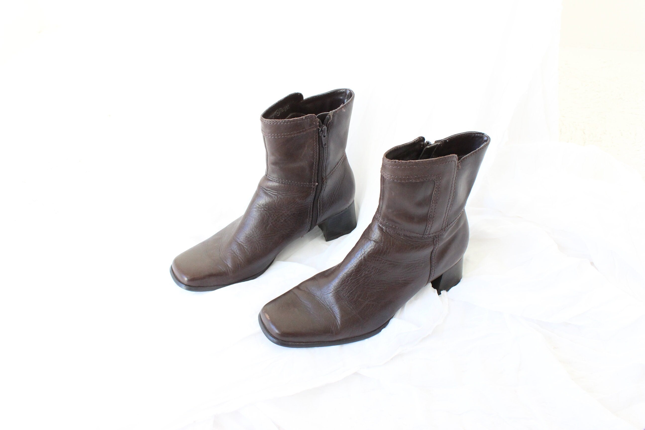 90s Square Toe Dark Chocolate Leather Ankle Boots - Euro 40.5