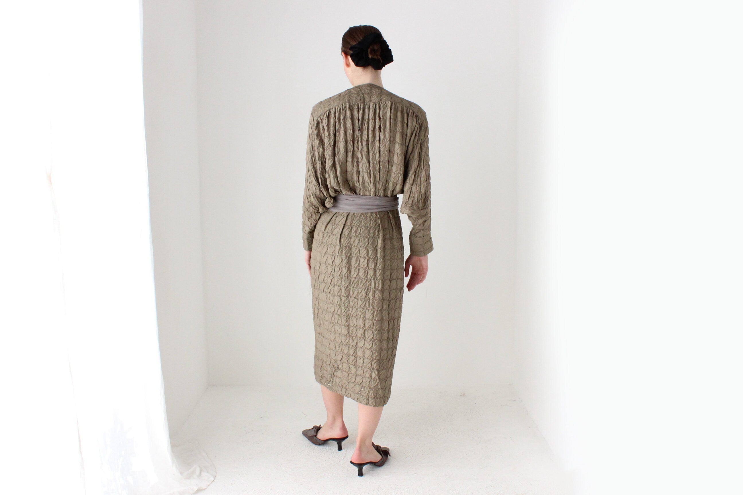 BALLETCORE 80s Pure Silk Textured Batwing Plunge Wrap Dress