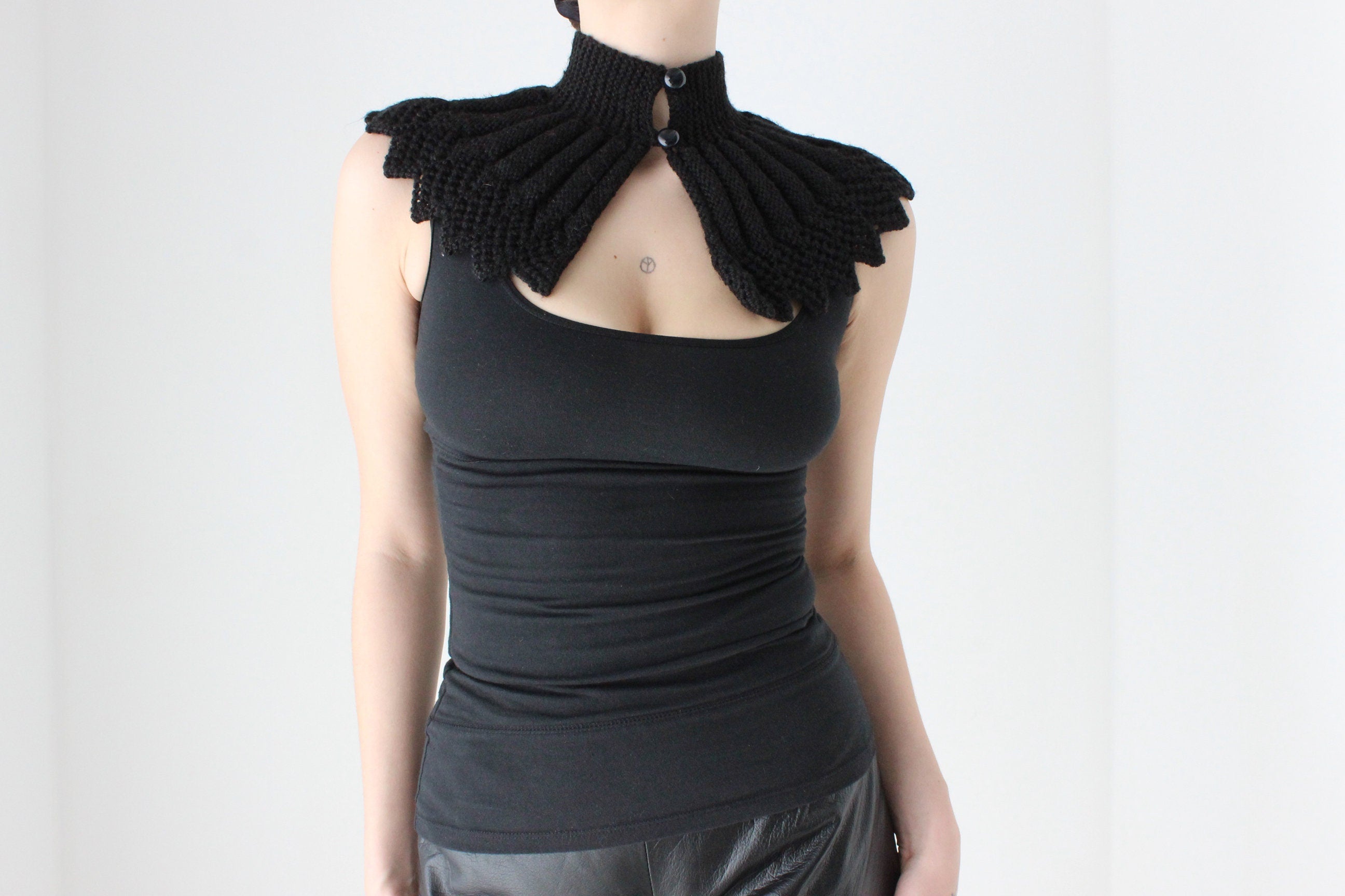 BALLETCORE Hand Knit Vintage Button Up Collar