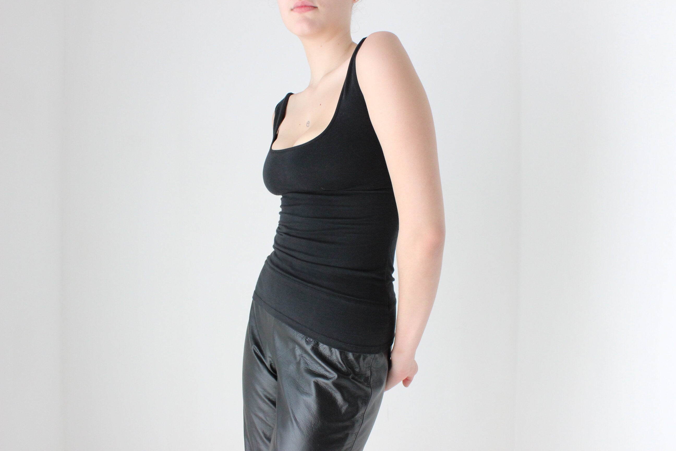 BALLETCORE 90s Minimal Cotton Lycra Scoop Neck Tank