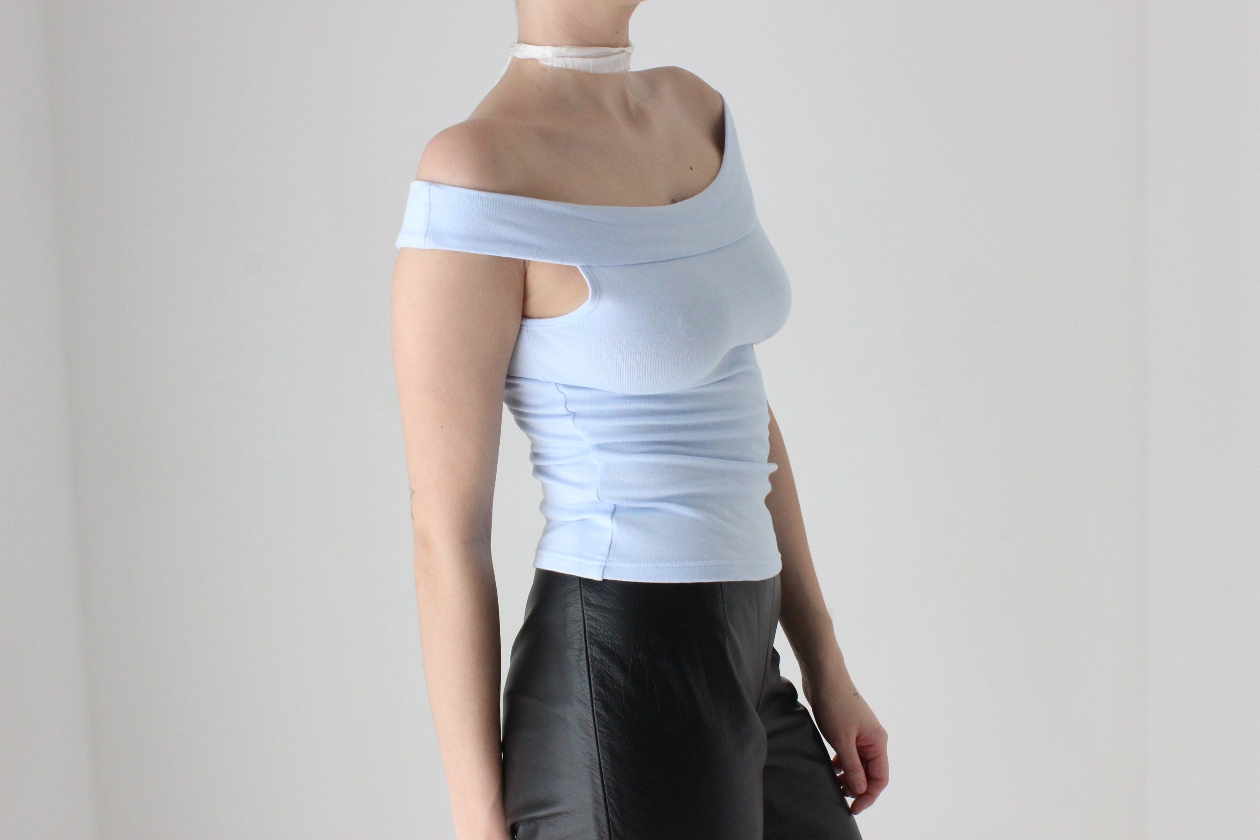 BALLETCORE 90s Baby Blue Off Shoulder Cotton Lycra Top