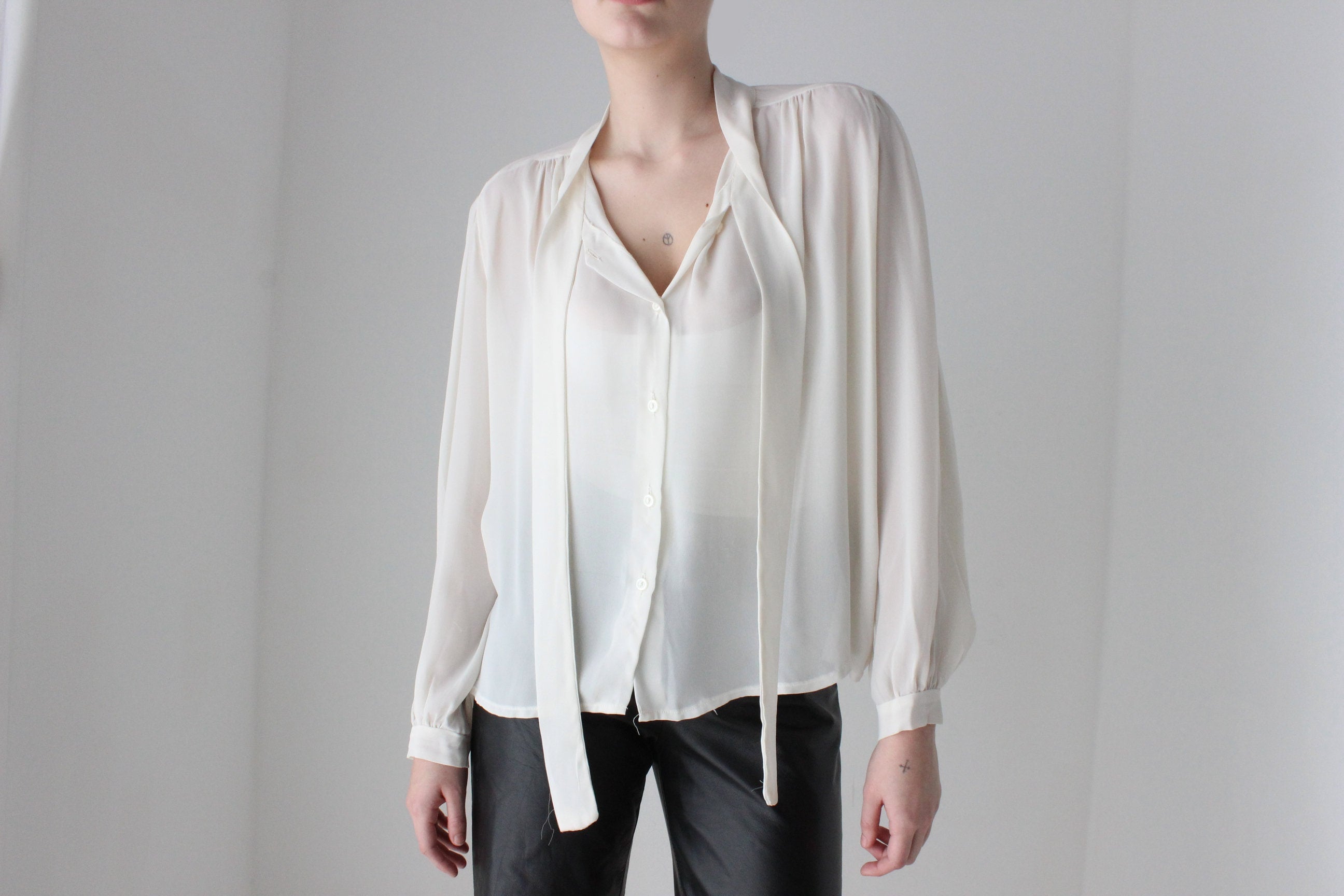BALLETCORE 80s Soft Ivory Blouse w/ Neck Ties