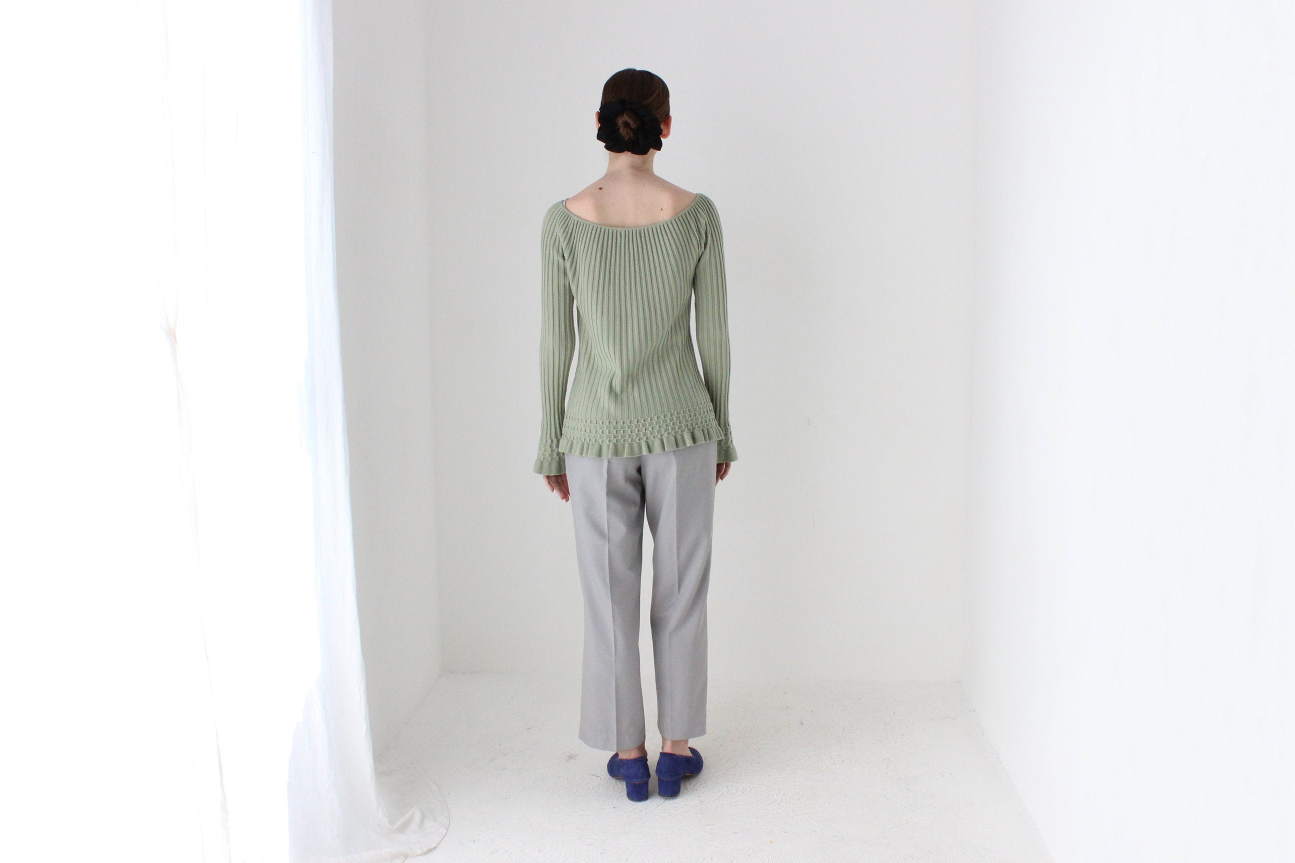 BALLETCORE 90s Ribbed Scoop Neck Sweater